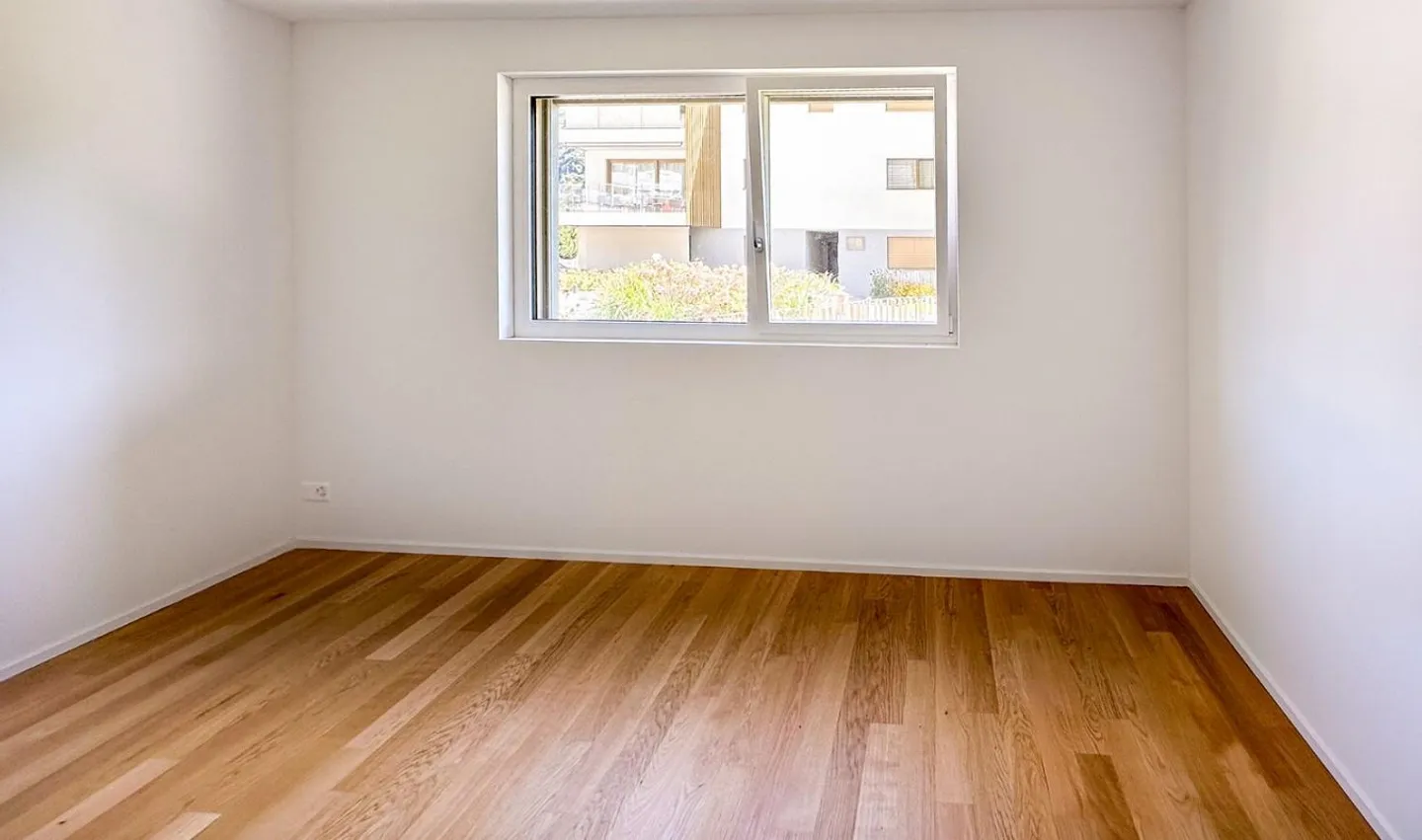 APPARTAMENTO ELEGANTE DI 2,5 STANZE CON GIARDINO A LUMINO (TI) - Foto 7 di 8