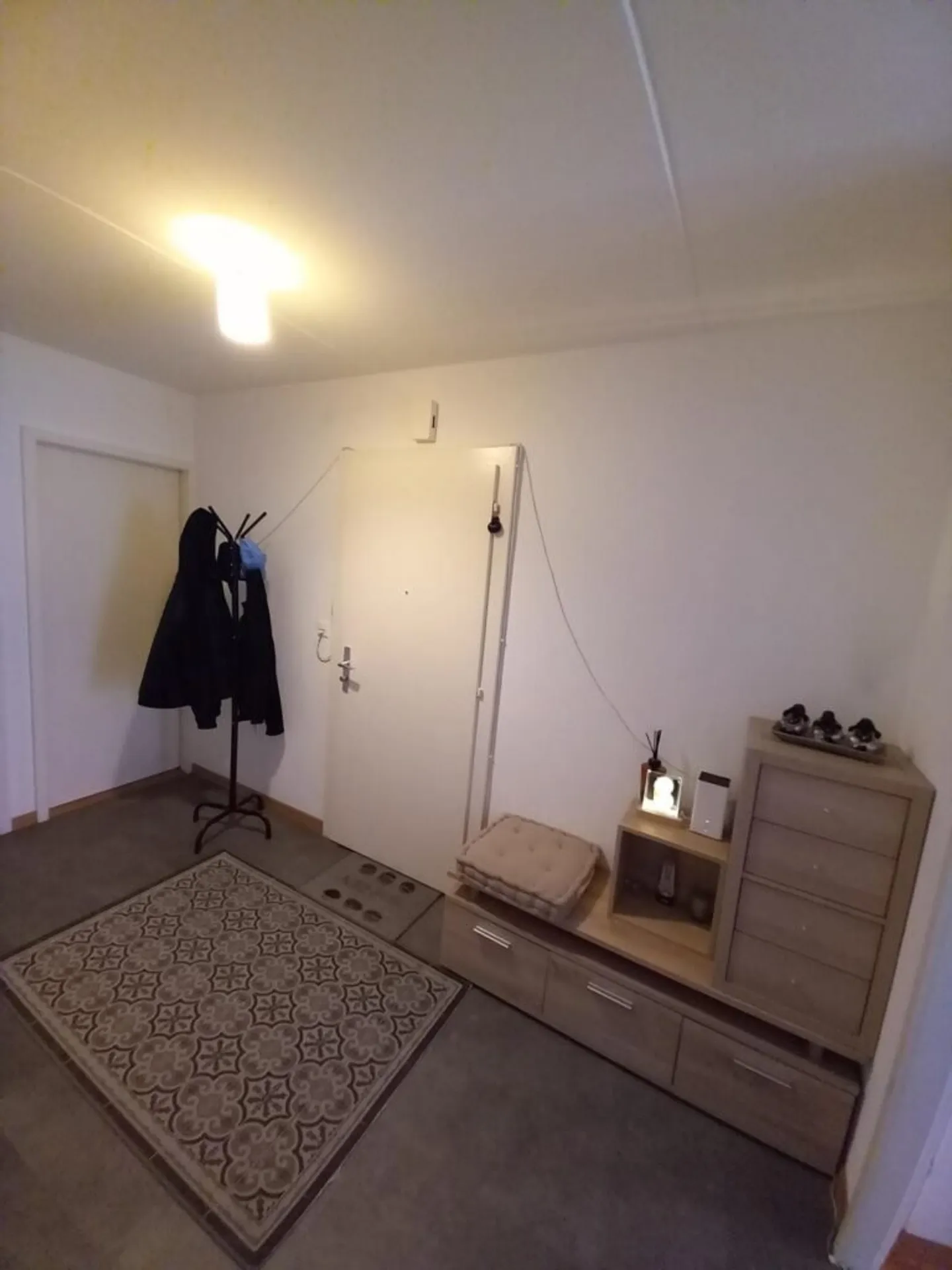 3,5-Zimmer-Wohnung im 2. Stock mit Balkon in Renens - Foto 6 von 9