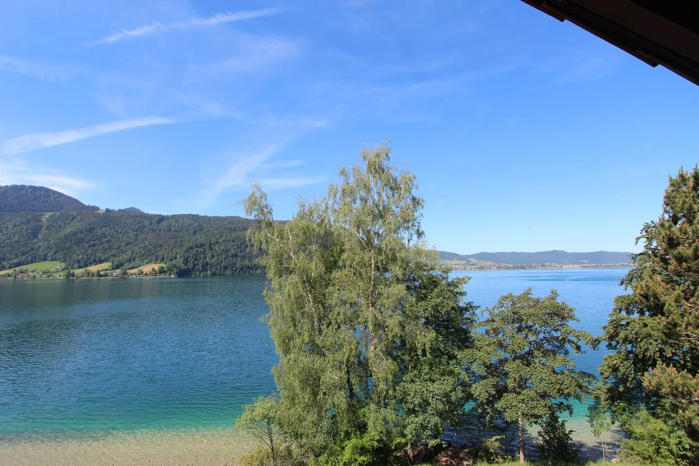 Chalet Sonnenbühl: Attractive two-family house with unobstructed mountain views and the lake as a backdrop - Photo 3 of 19