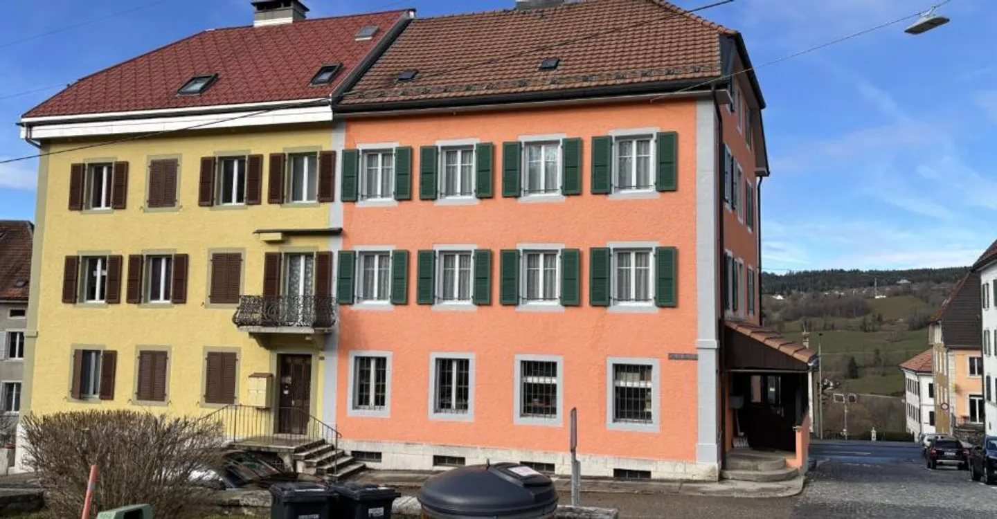 Bell'edificio familiare con terrazza e giardino - Foto 3 di 12
