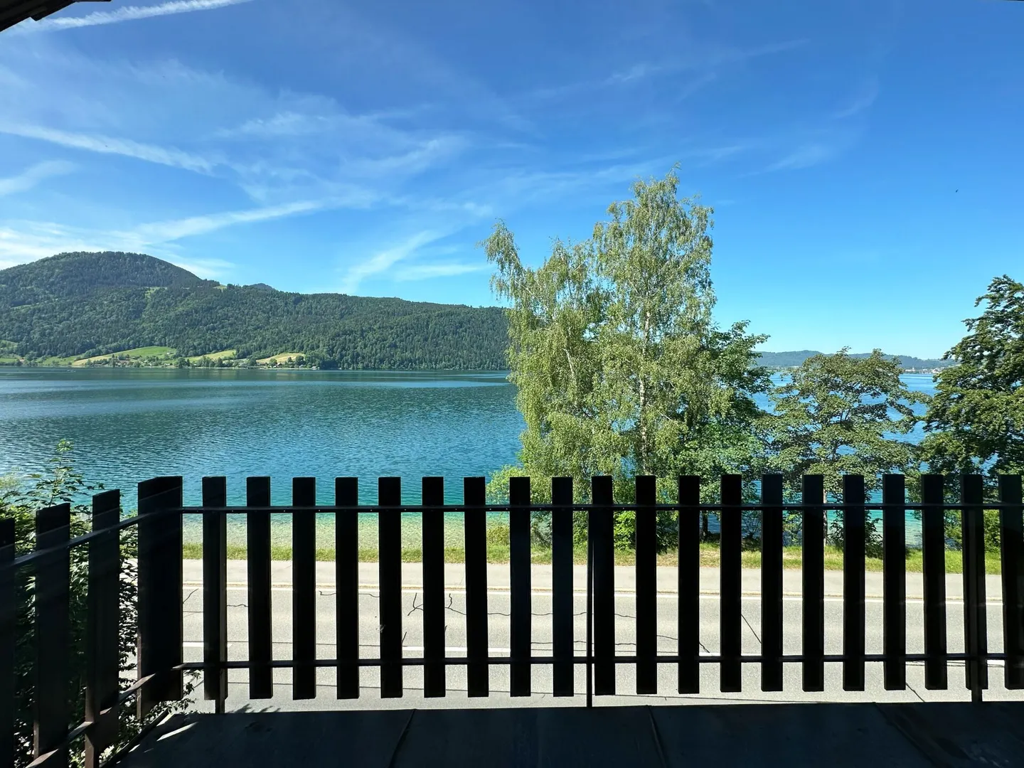 Chalet Sonnenbühl: Attractive two-family house with unobstructed mountain views and the lake as a backdrop - Photo 11 of 19