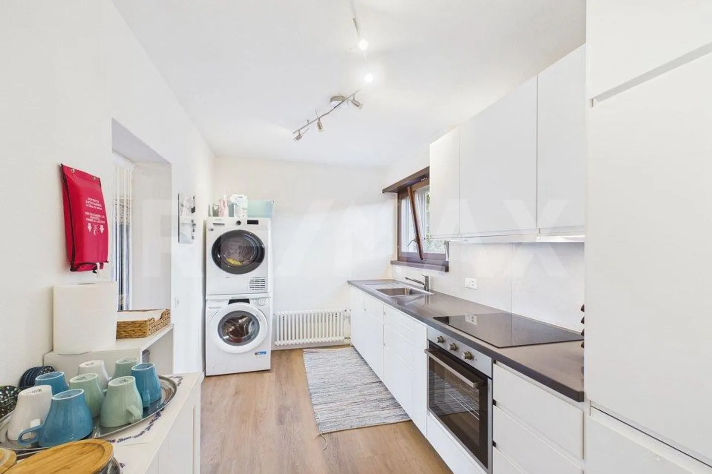 Spacious Apartment with Potential - Photo 13 of 13