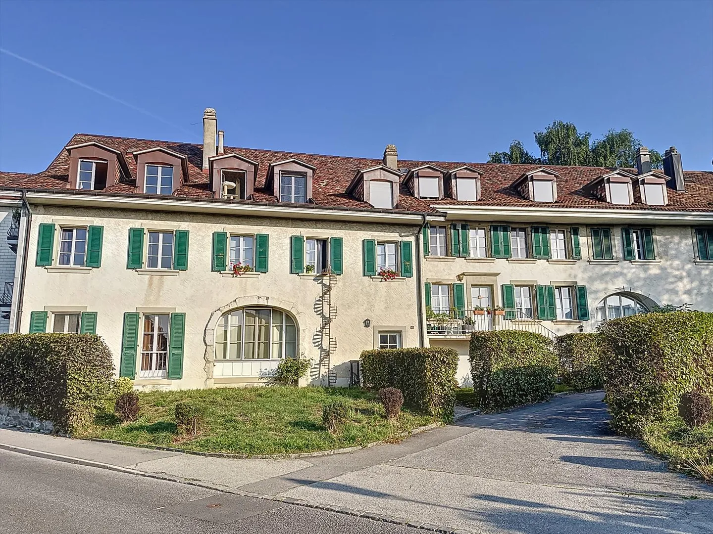 Individual Garage - Photo 1 of 2