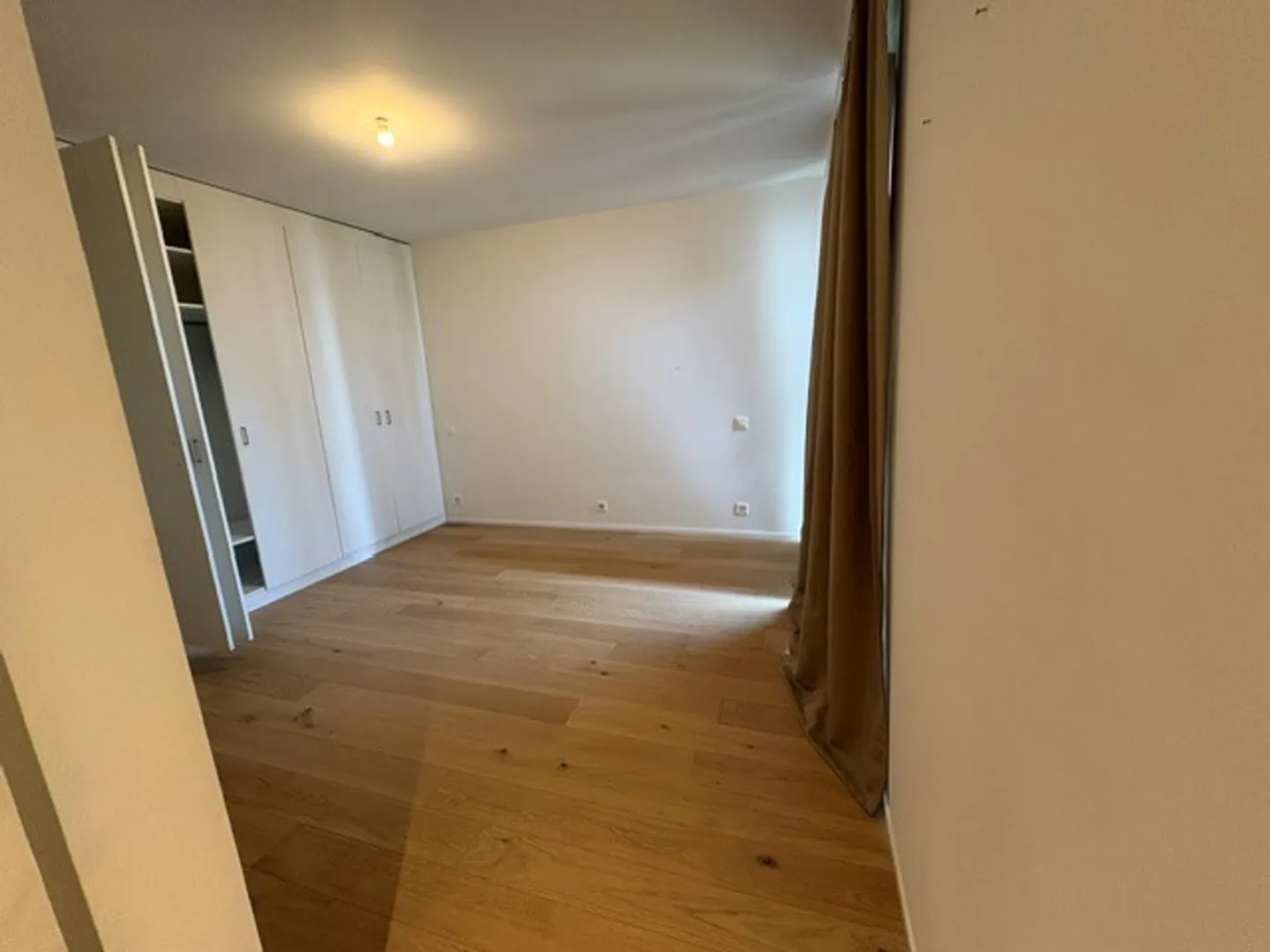 Beautiful 3.5-room apartment with beautiful lake and mountain views - Photo 10 of 10