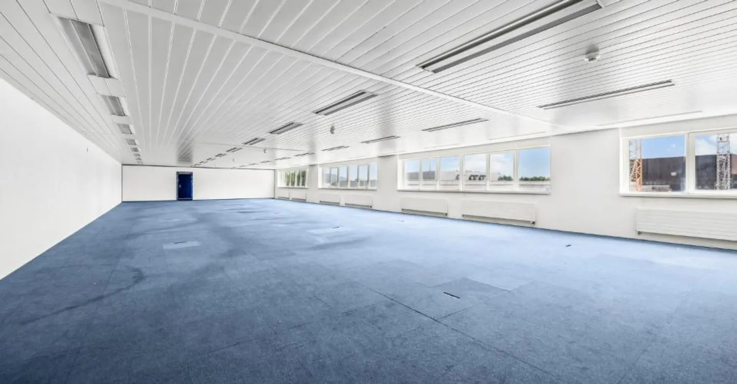 Grosszügige Büroflächen an zentraler Lage - Foto 1 von 9