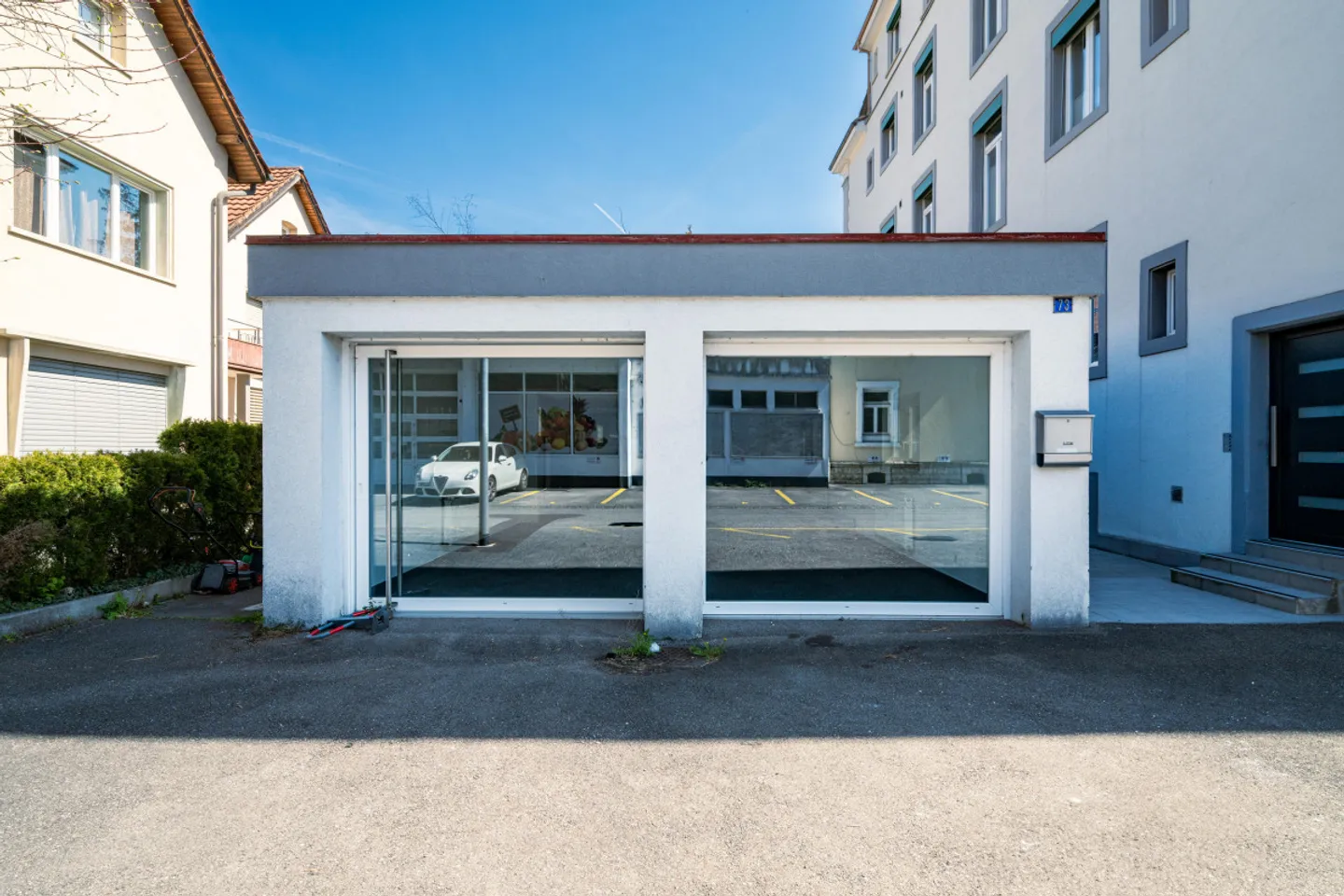 Ampio locale commerciale ristrutturato - ideale per uffici, studi o attività di benessere - Foto 1 di 6