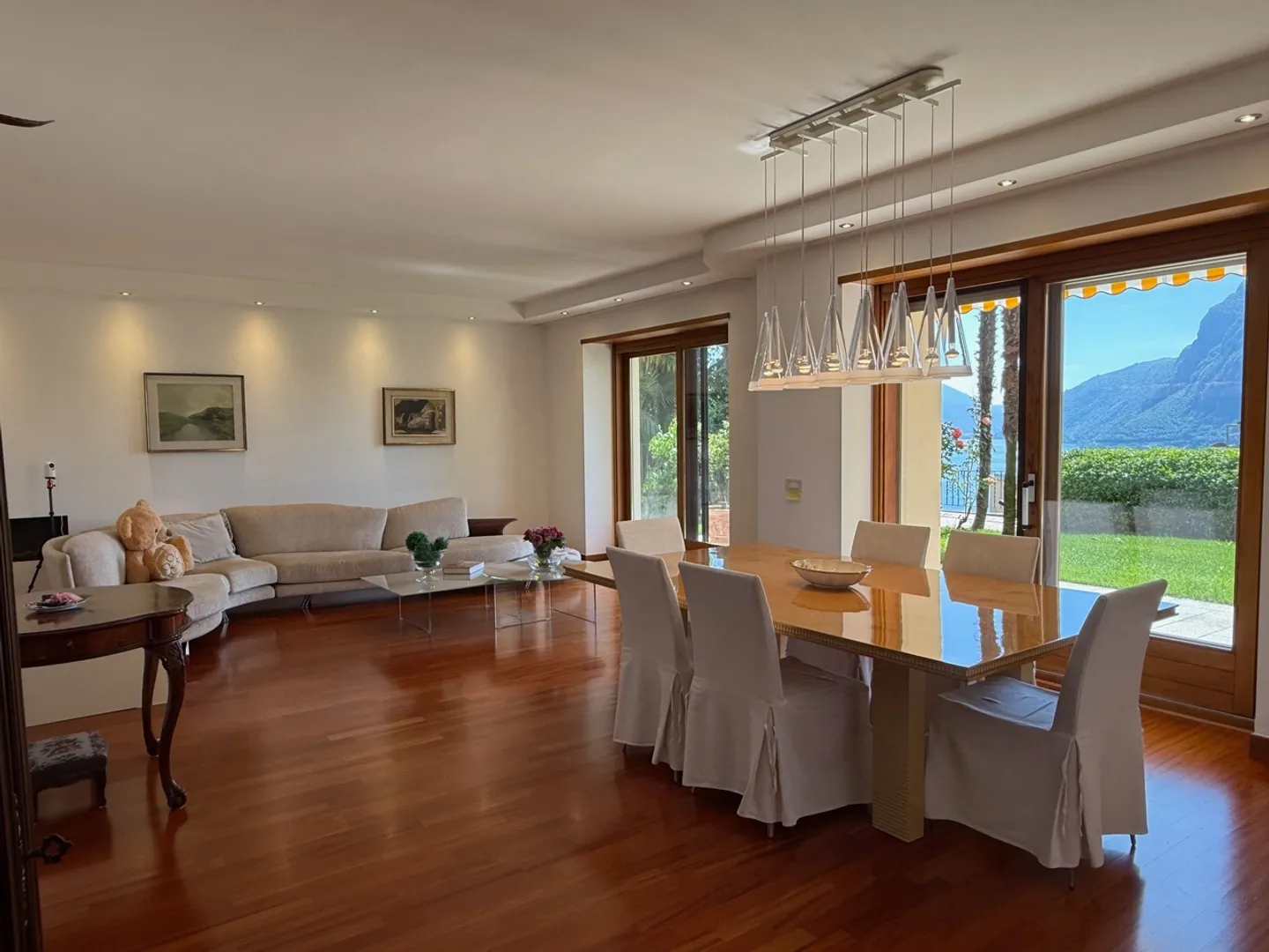 MAGNIFIKANTE WOHNUNG MIT PFLEGELEICHEM GARTEN UND SEEBLICK - Foto 4 von 9