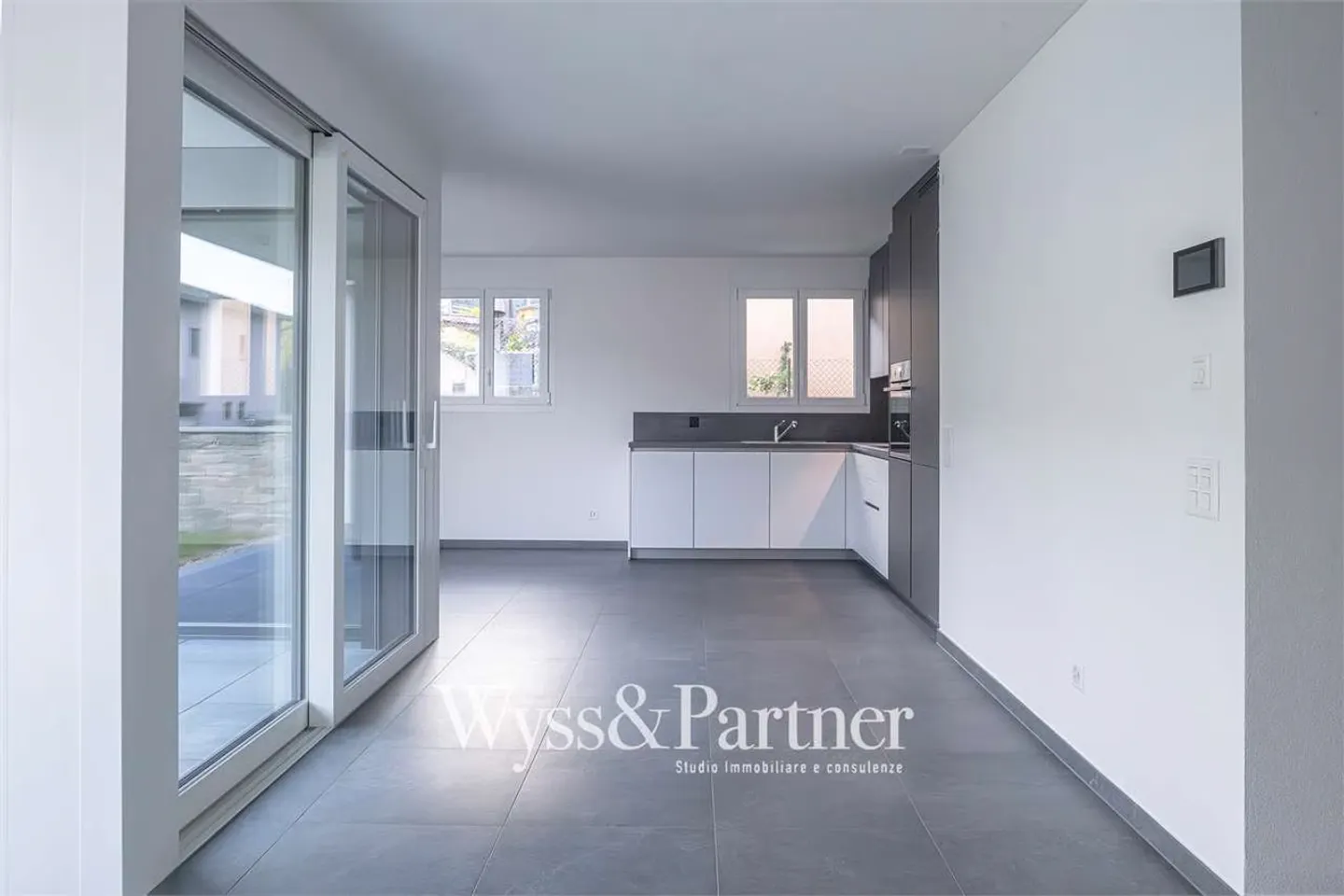 Losone New 4.5-room apartment with garden - Photo 2 of 13
