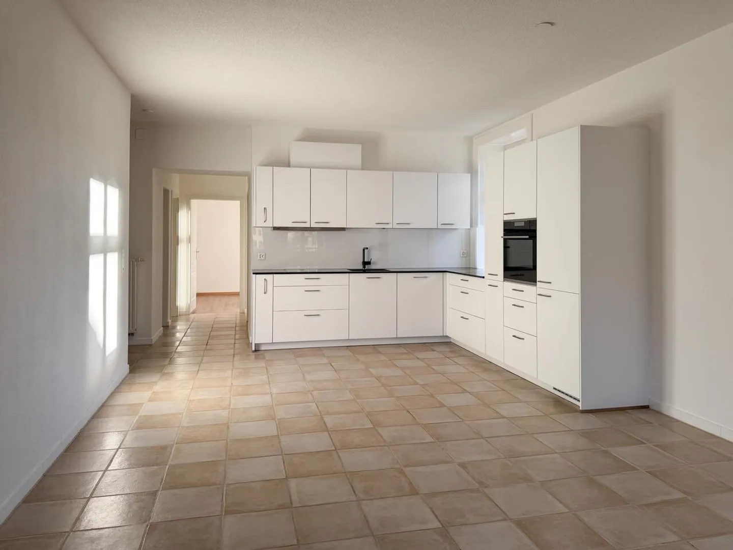 Appartement rénové de 4,5 pièces - Photo 2 sur 17