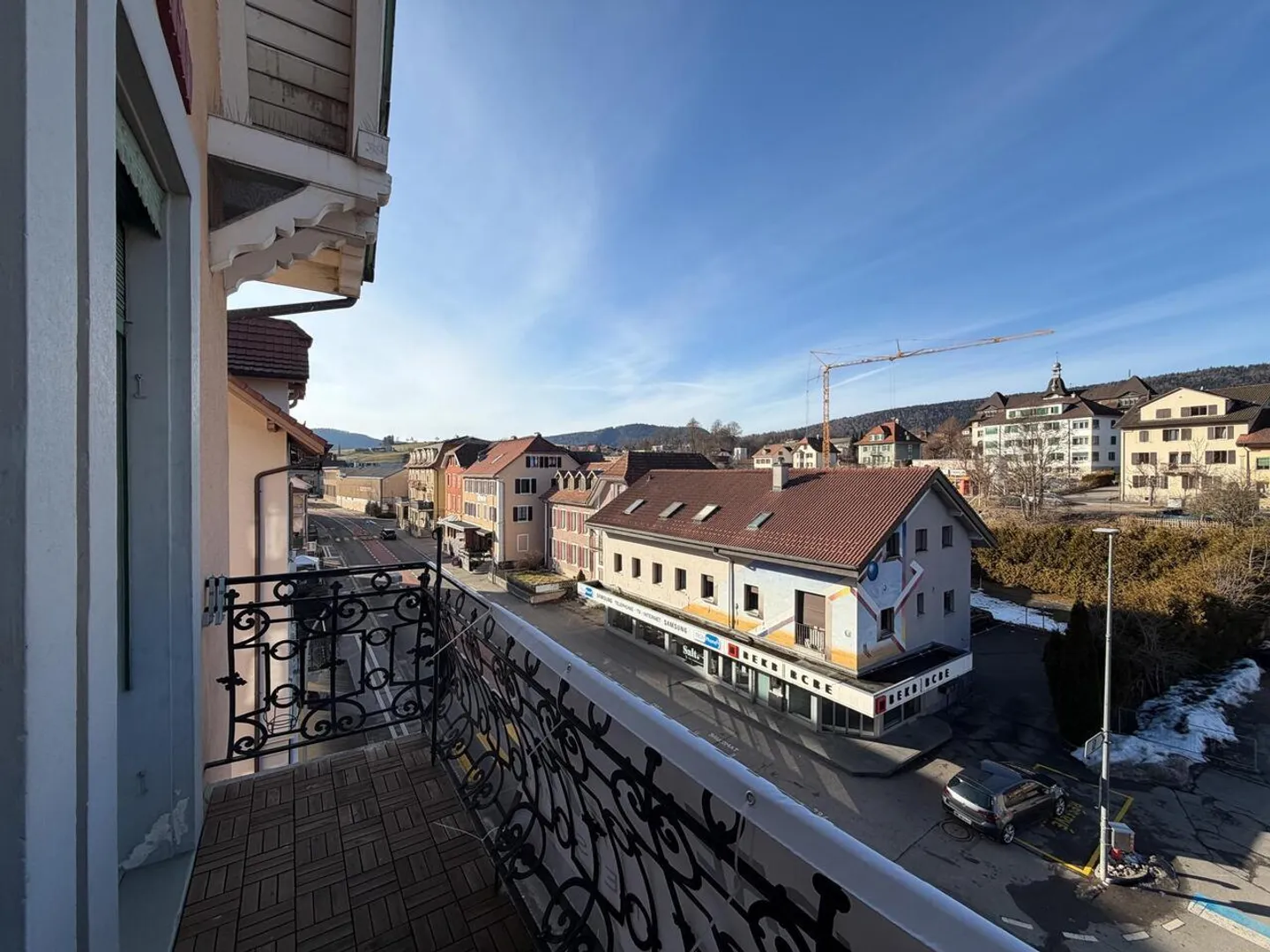 Appartement rénové de 4,5 pièces - Photo 1 sur 17