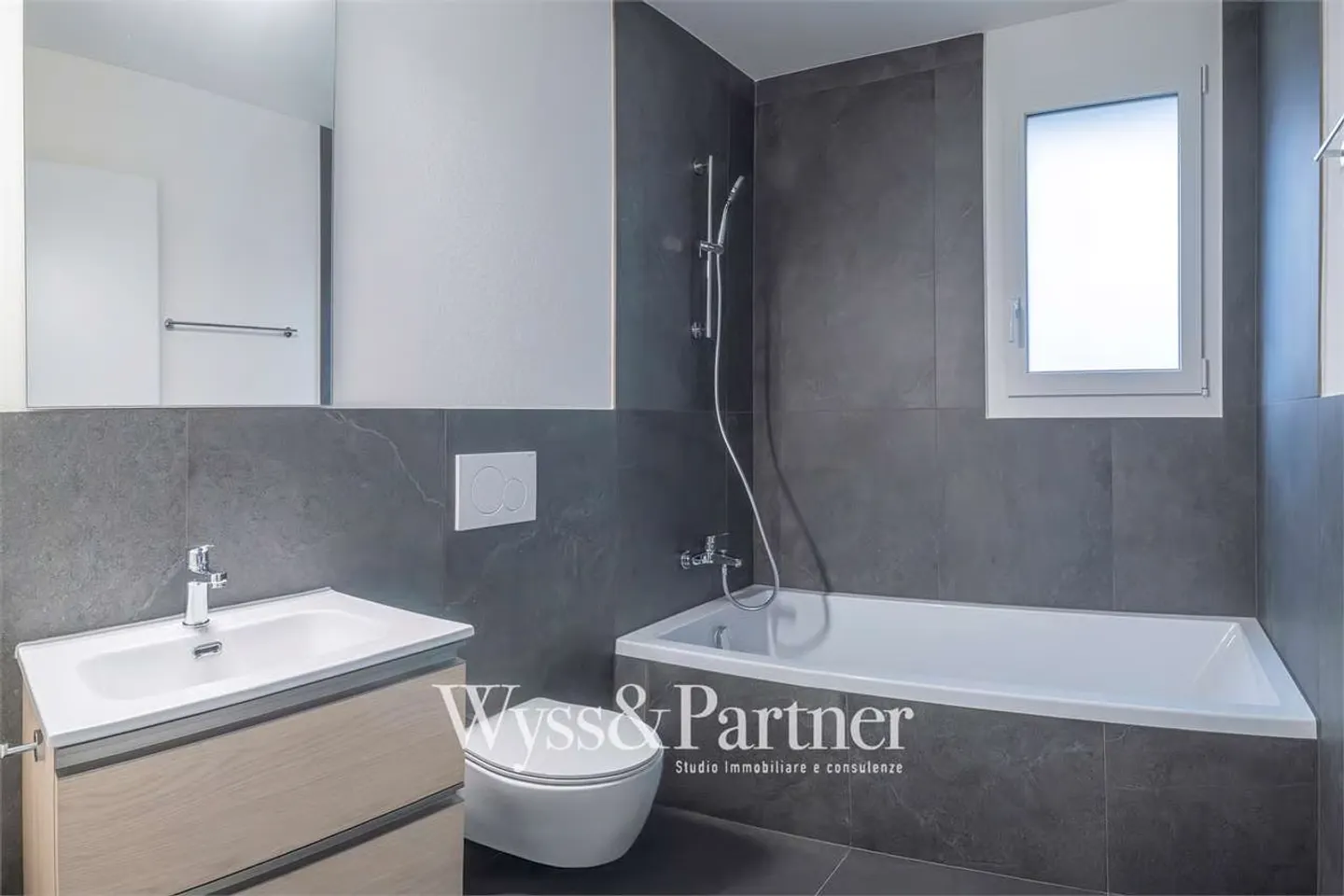 Losone New 4.5-room apartment with garden - Photo 9 of 13