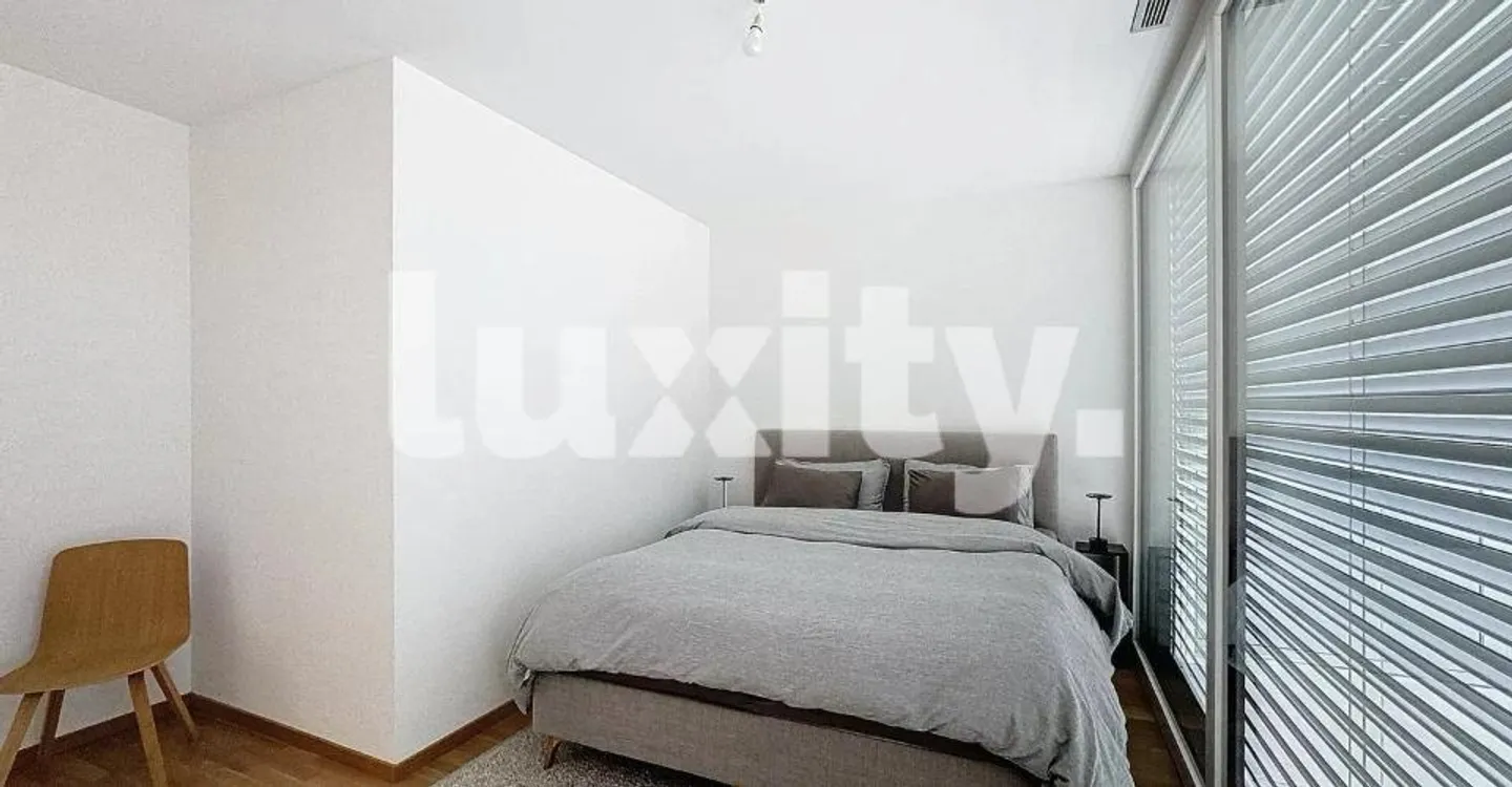 Beautiful apartment with large furnished rooftop - Photo 5 of 5