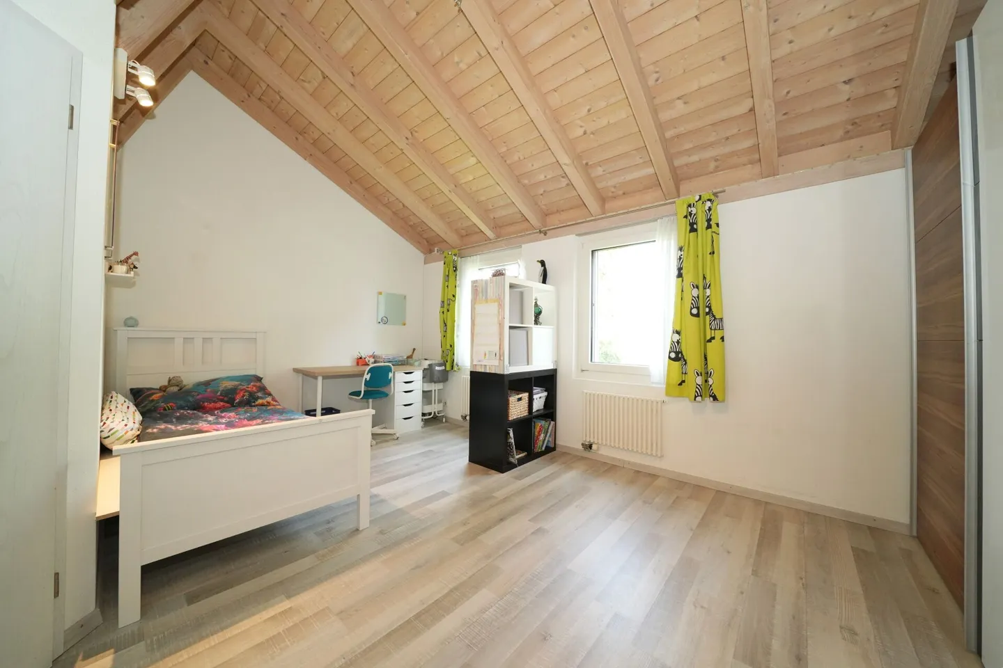 Living like in a single-family home - Spacious maisonette penthouse with sunny terrace - Photo 9 of 12