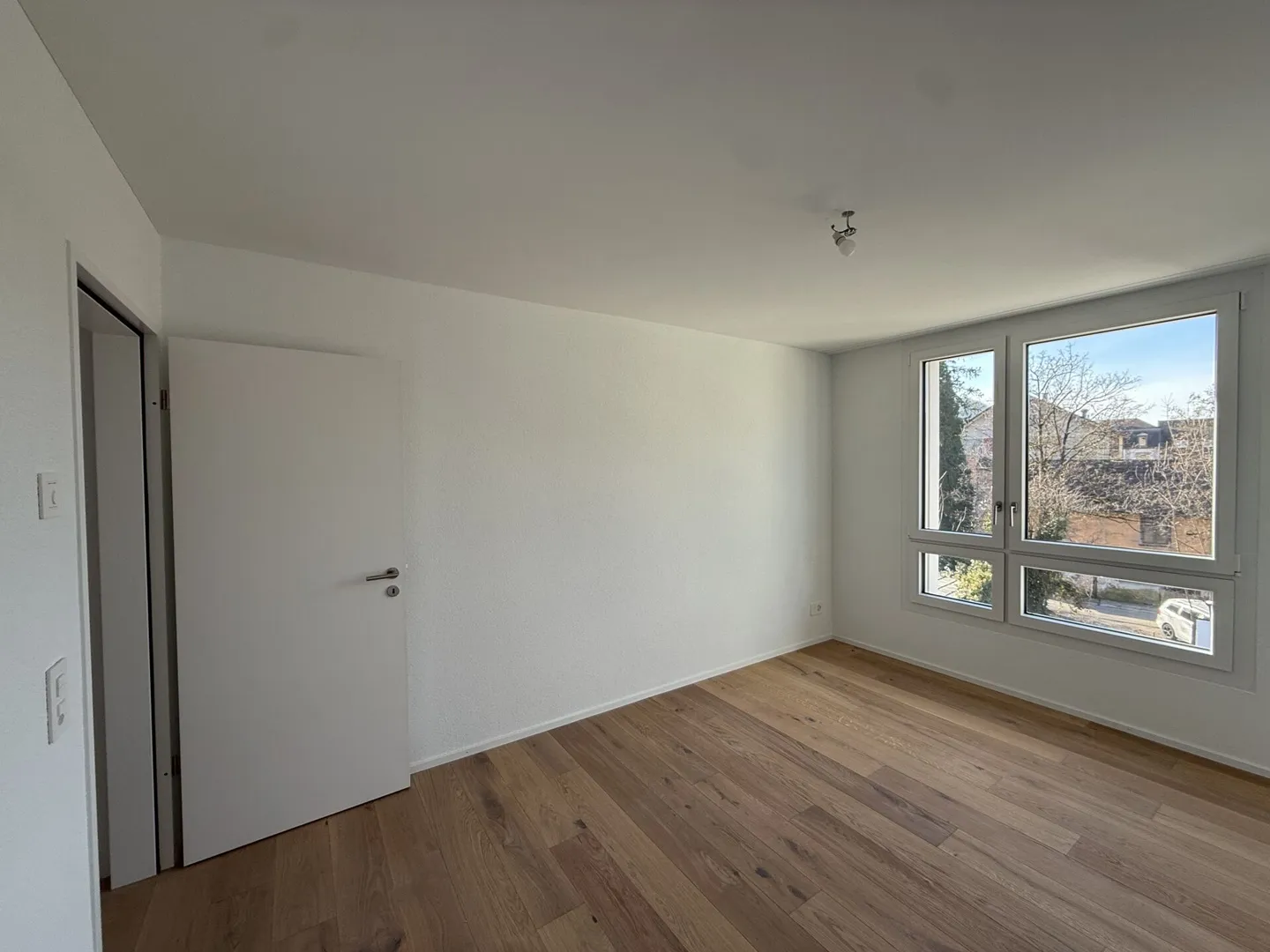 Nuovo appartamento in condominio in posizione centrale con balcone! - Foto 8 di 11