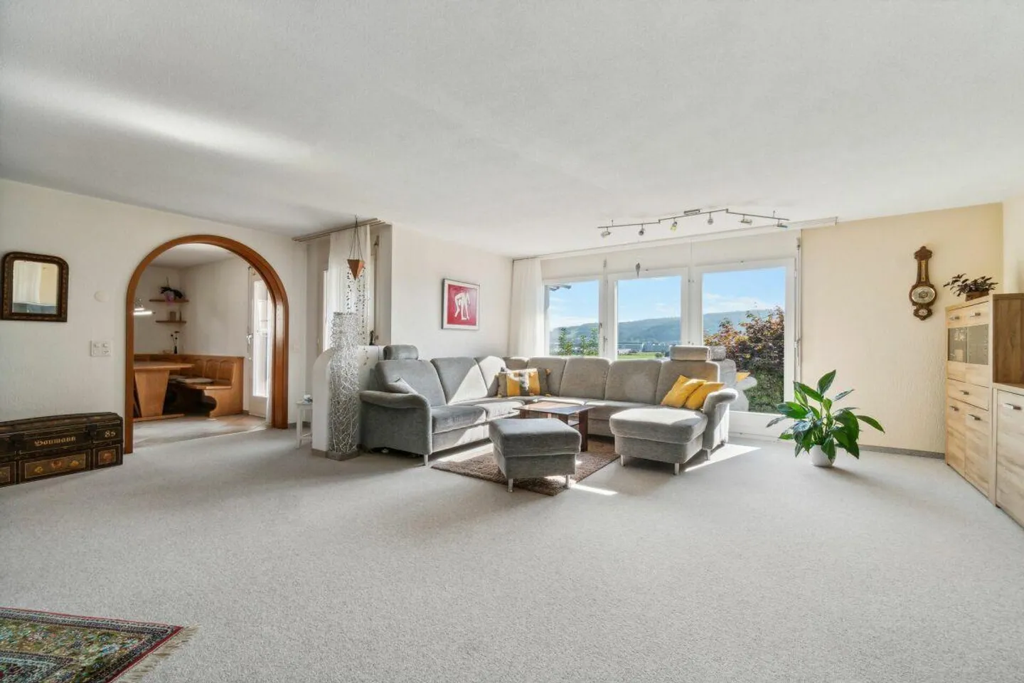 Grosszügiges Einfamilienhaus mit fantastischer Aussicht - Foto 5 von 20