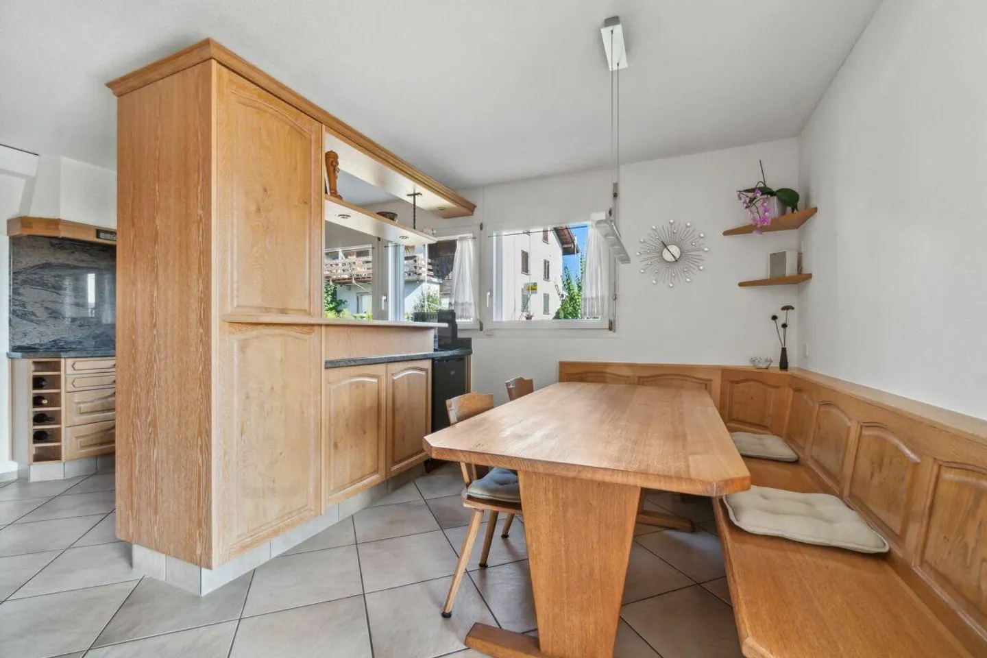 Grosszügiges Einfamilienhaus mit fantastischer Aussicht - Foto 8 von 20