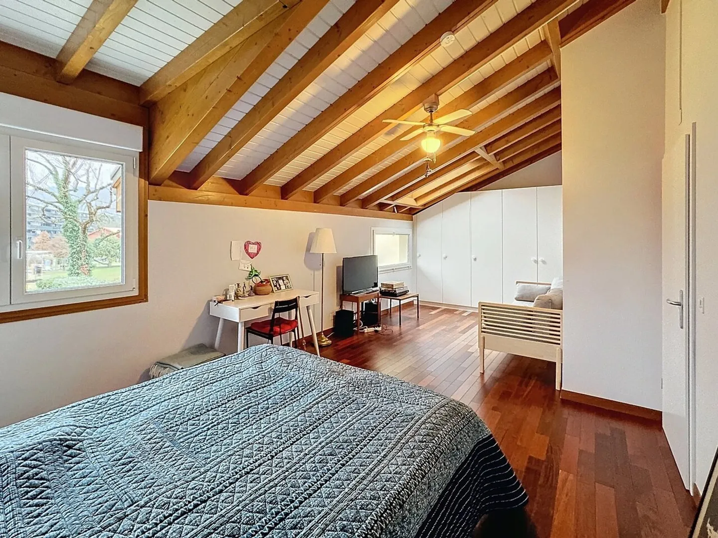 Villa a Thônex con quattro camere da letto - Foto 5 di 13