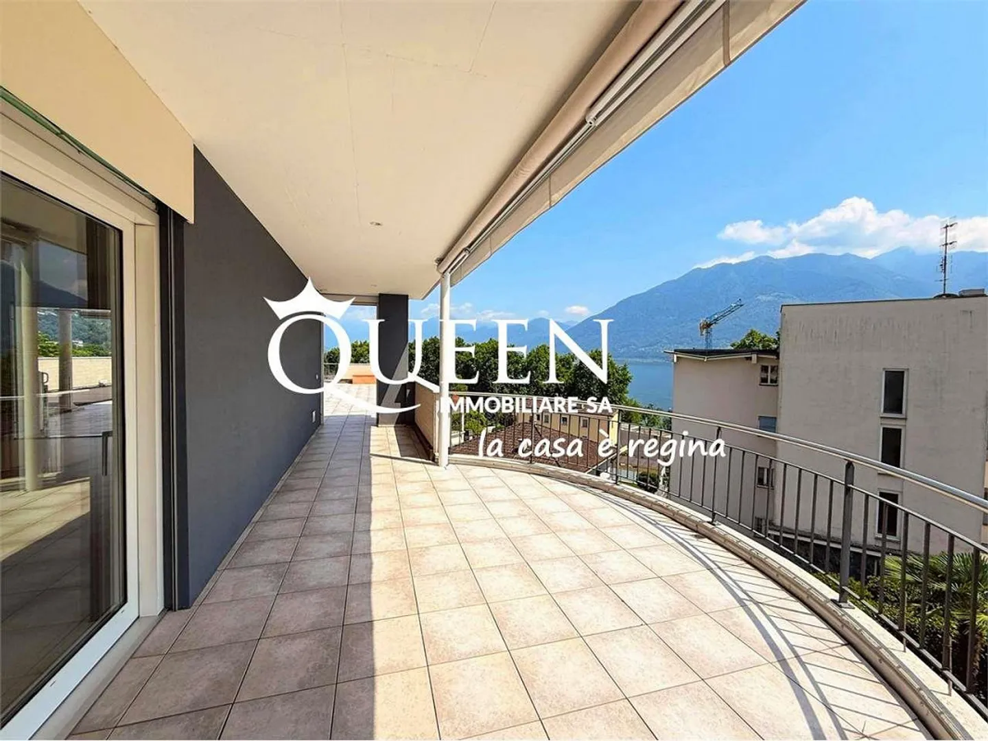 Minusio: Penthouse 4.5 Zimmer, 150 m², Terrasse, Jacuzzi, Seeblick und Berge - Foto 9 von 13