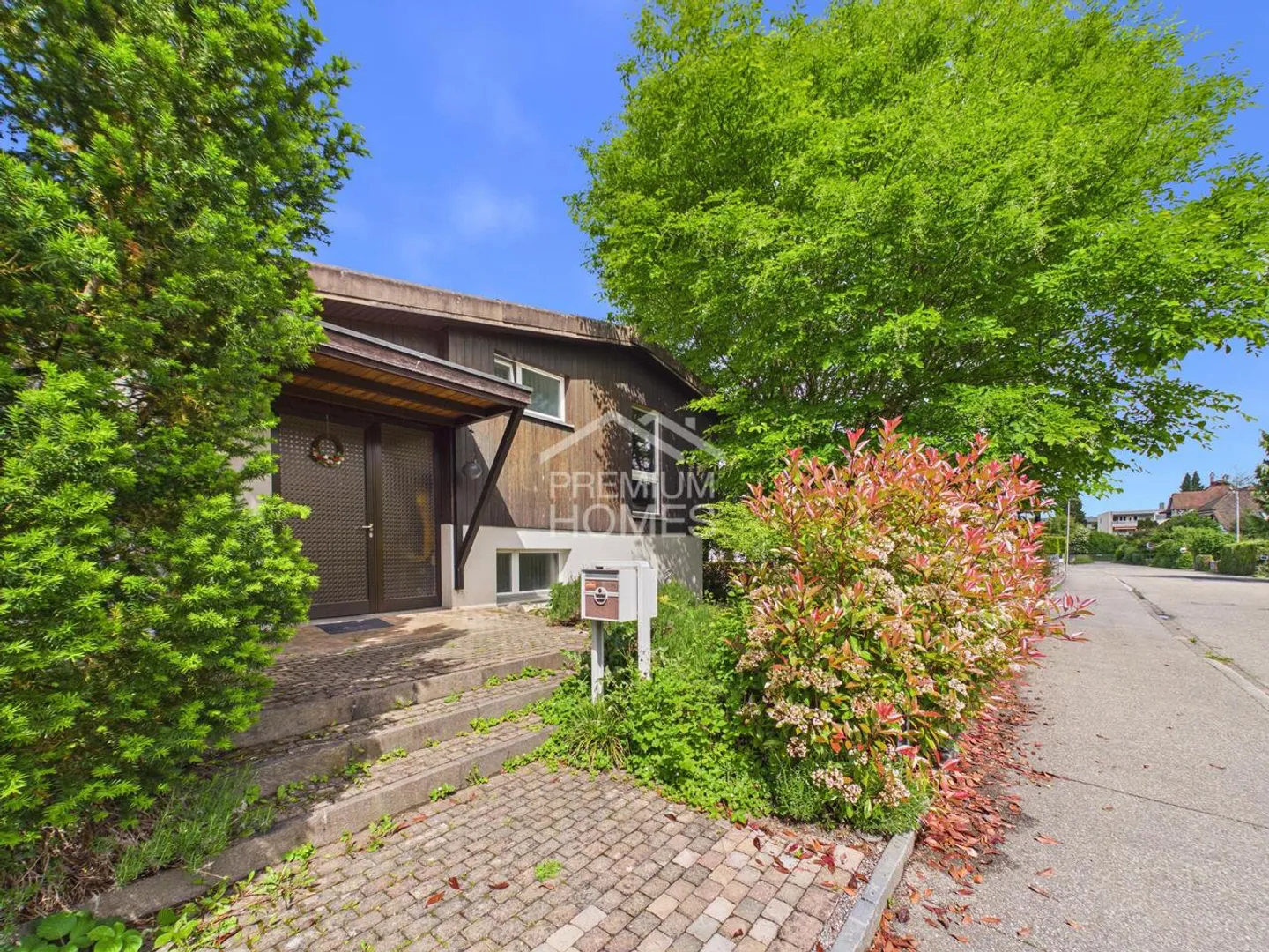 Experience family life anew - central, practical and cozy - Photo 1 of 13