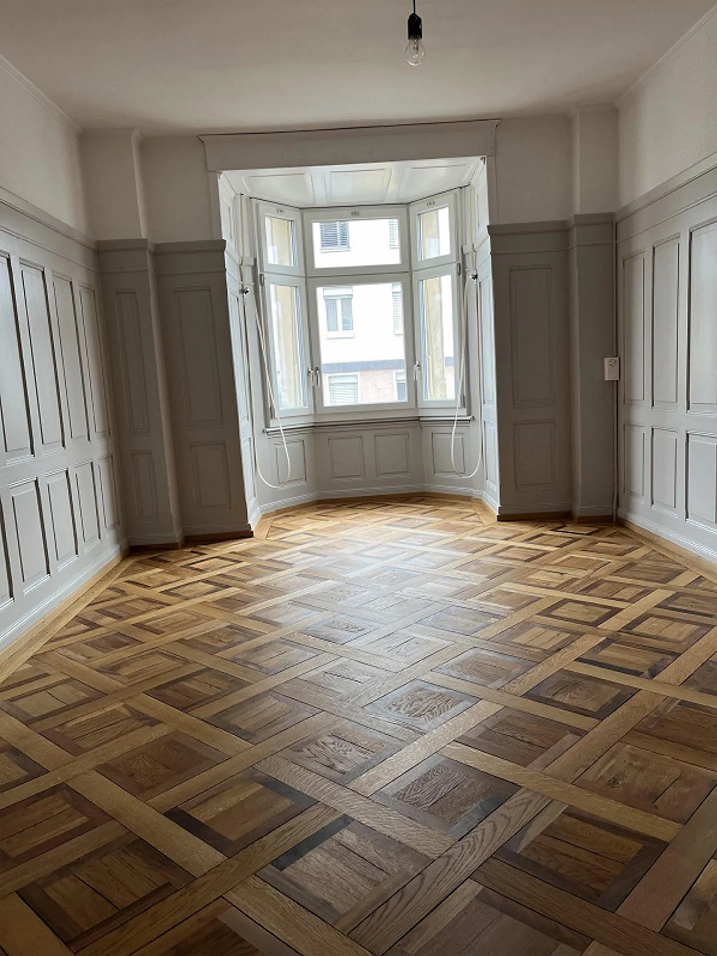 appartamento in stile Art Nouveau recentemente ristrutturato con terrazza - Foto 2 di 10