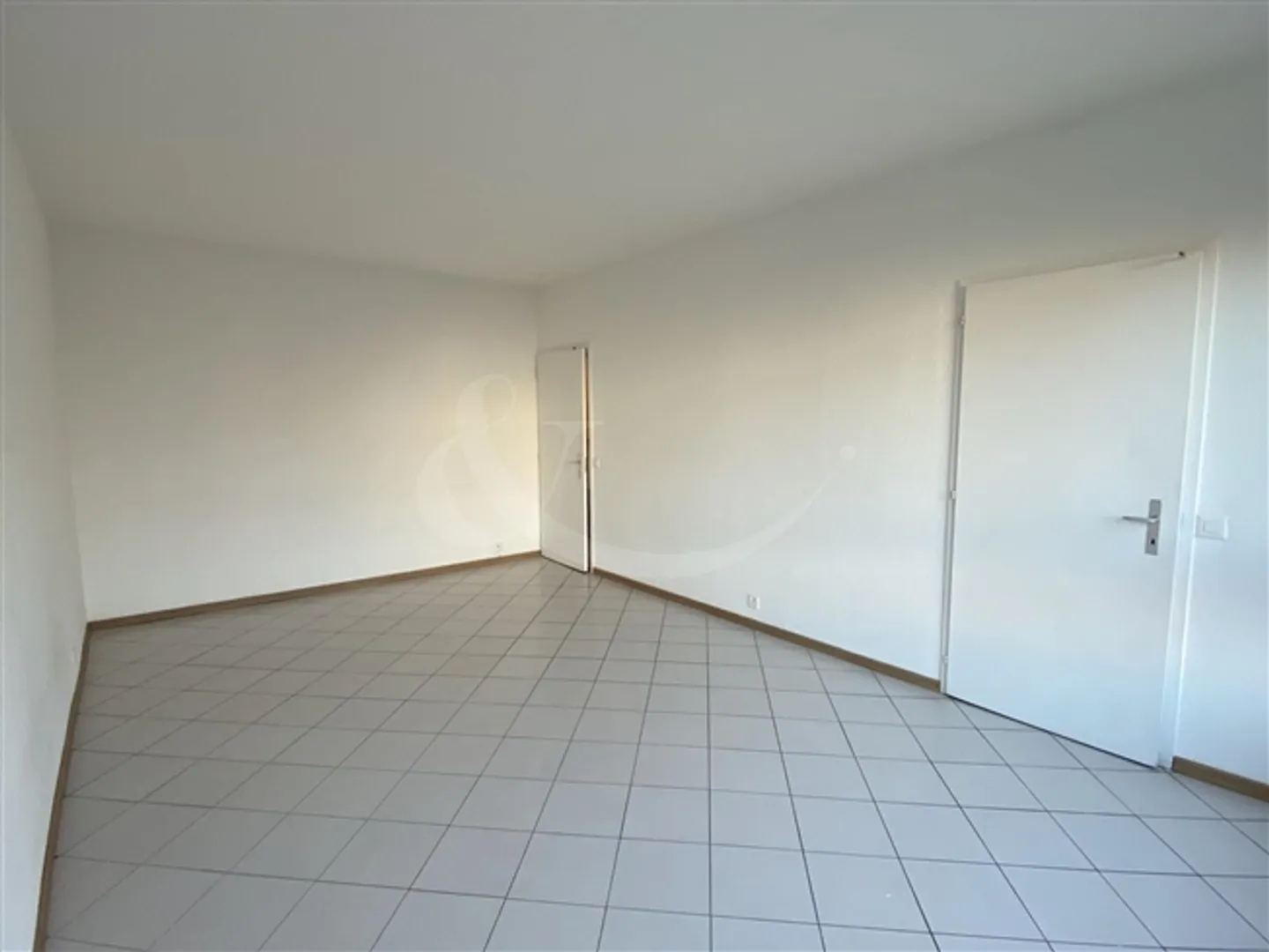 Appartamento affascinante in una posizione fantastica, perfetto per gli investitori - Foto 3 di 5