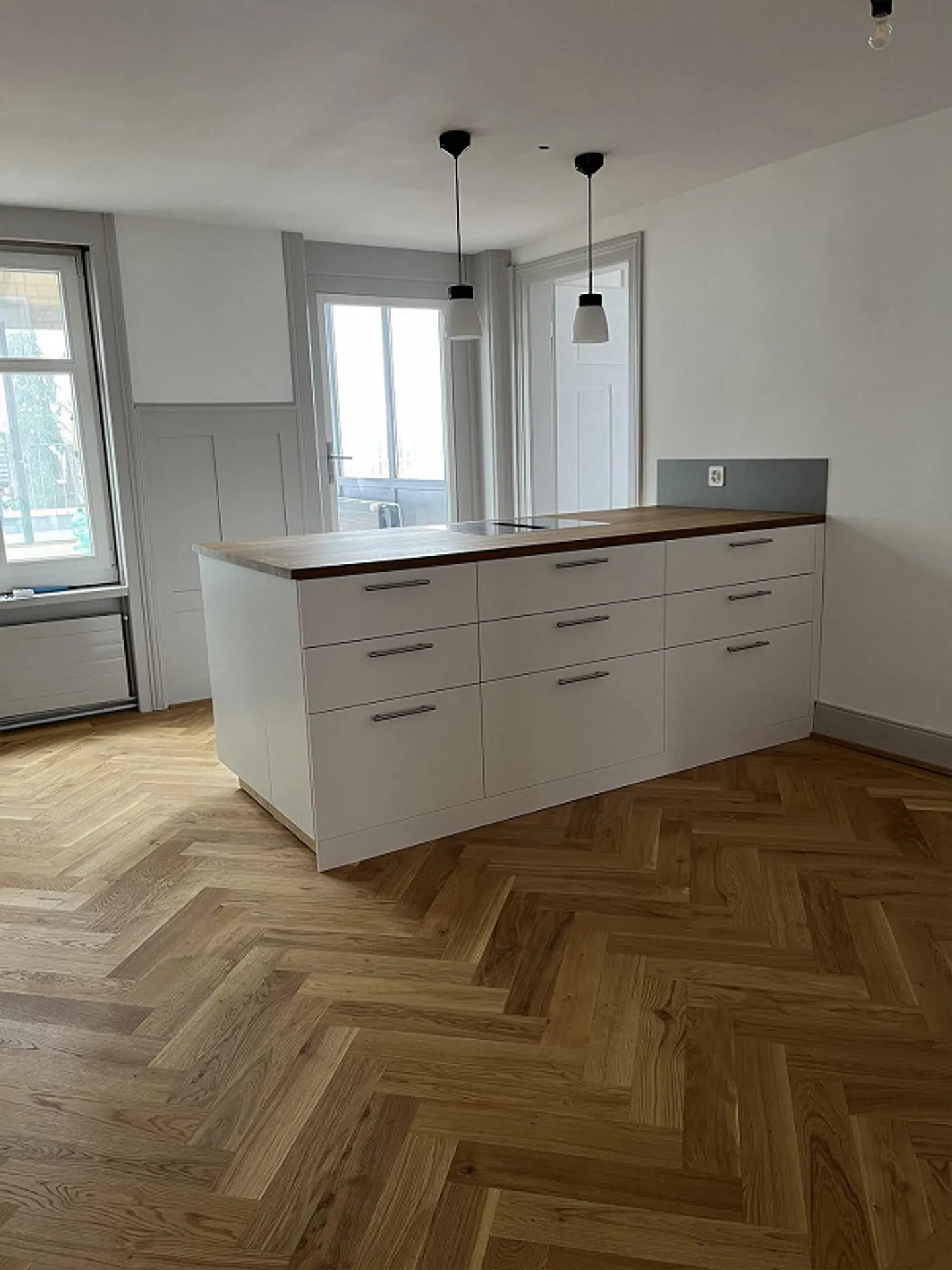 appartamento in stile Art Nouveau recentemente ristrutturato con terrazza - Foto 6 di 10