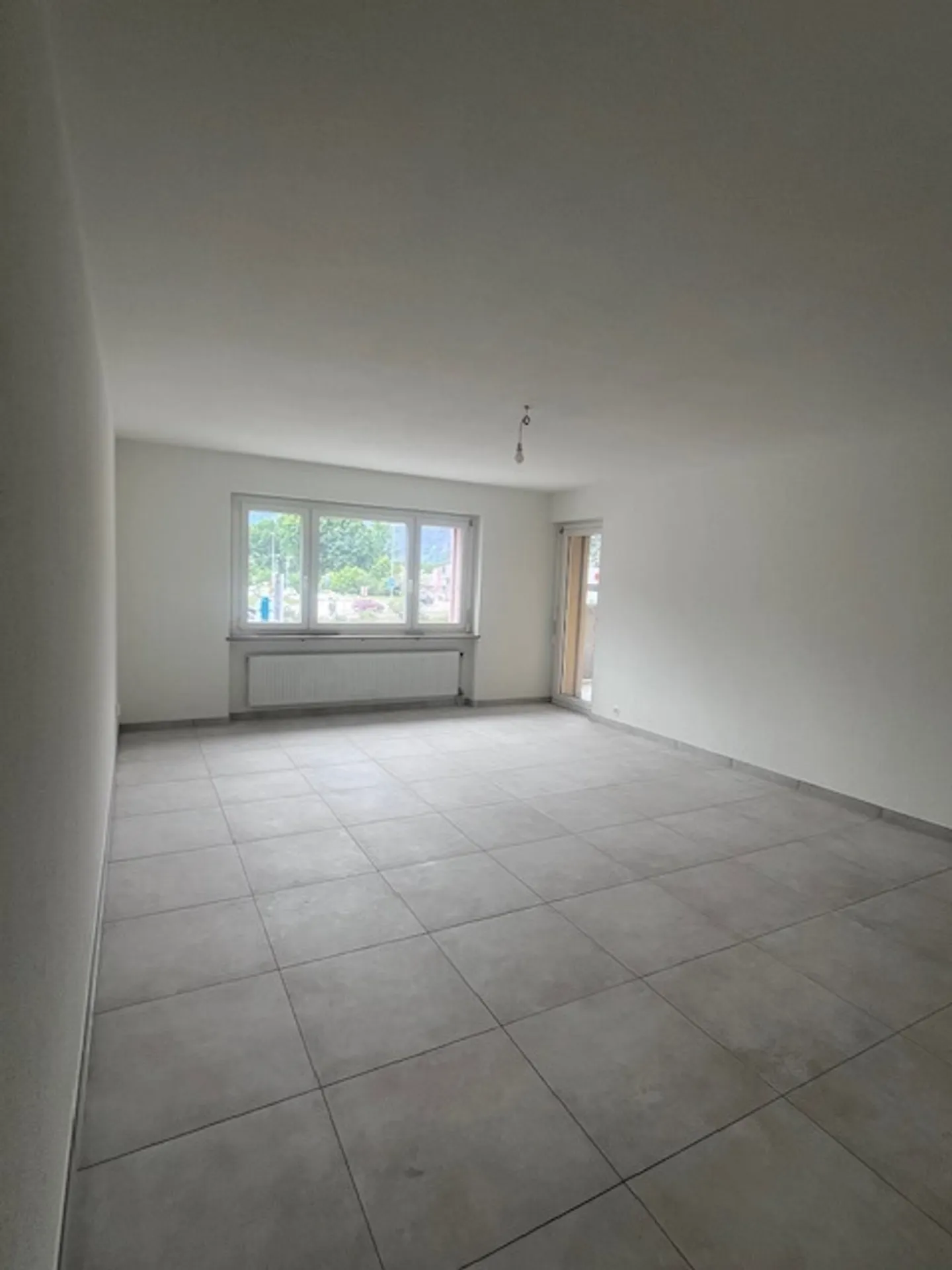 ASCONA, wir vermieten eine 4 1/2-Zimmer-Wohnung in zentraler Lage - Foto 2 von 9