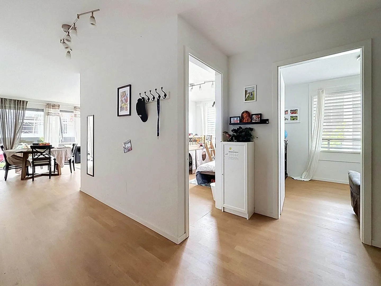 Modern 4.5 Room Apartment - Photo 3 of 9