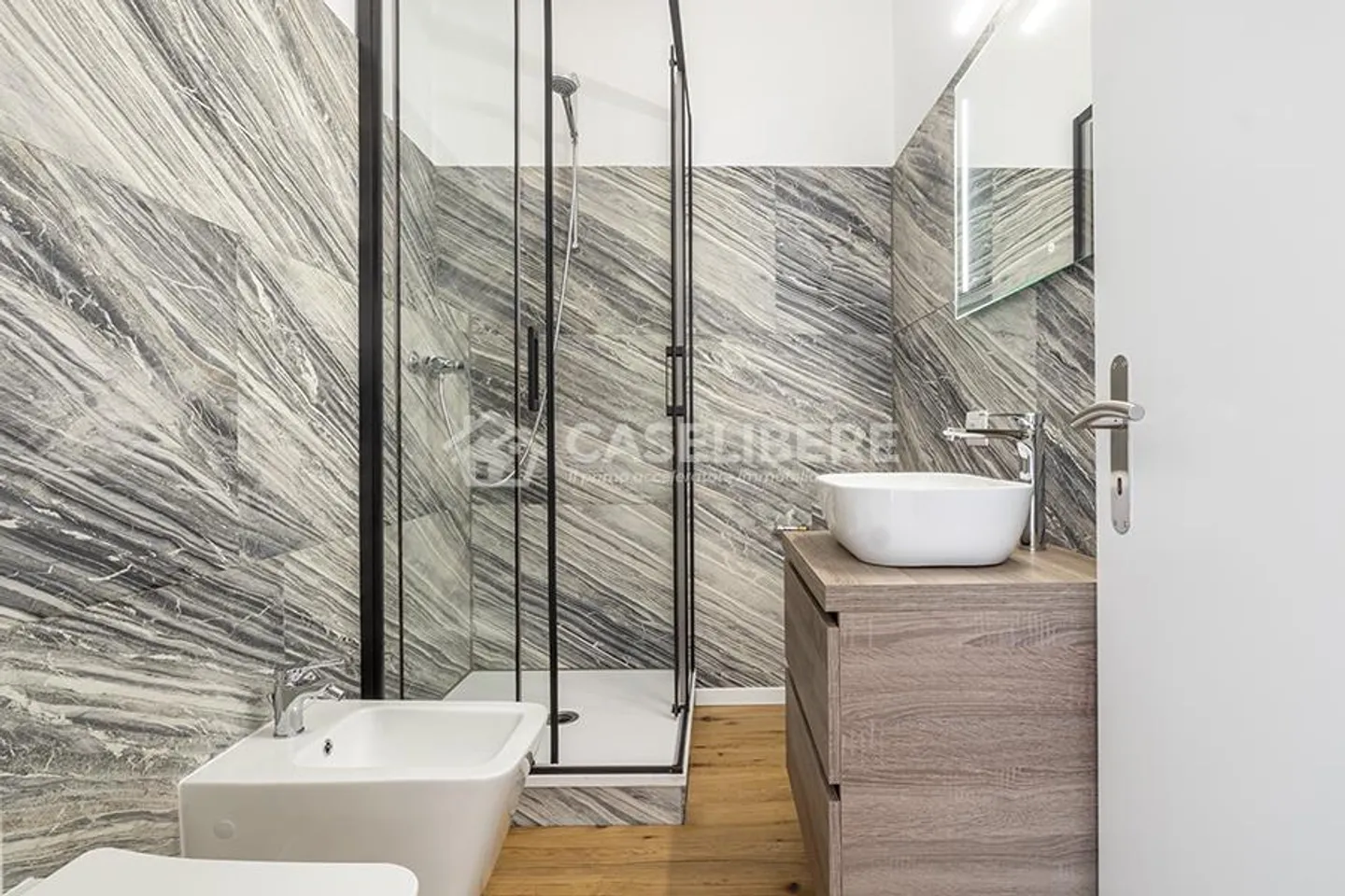 SPLENDIDE 2.5 RÉNOVÉ À PREGASSONA - Photo 6 sur 9