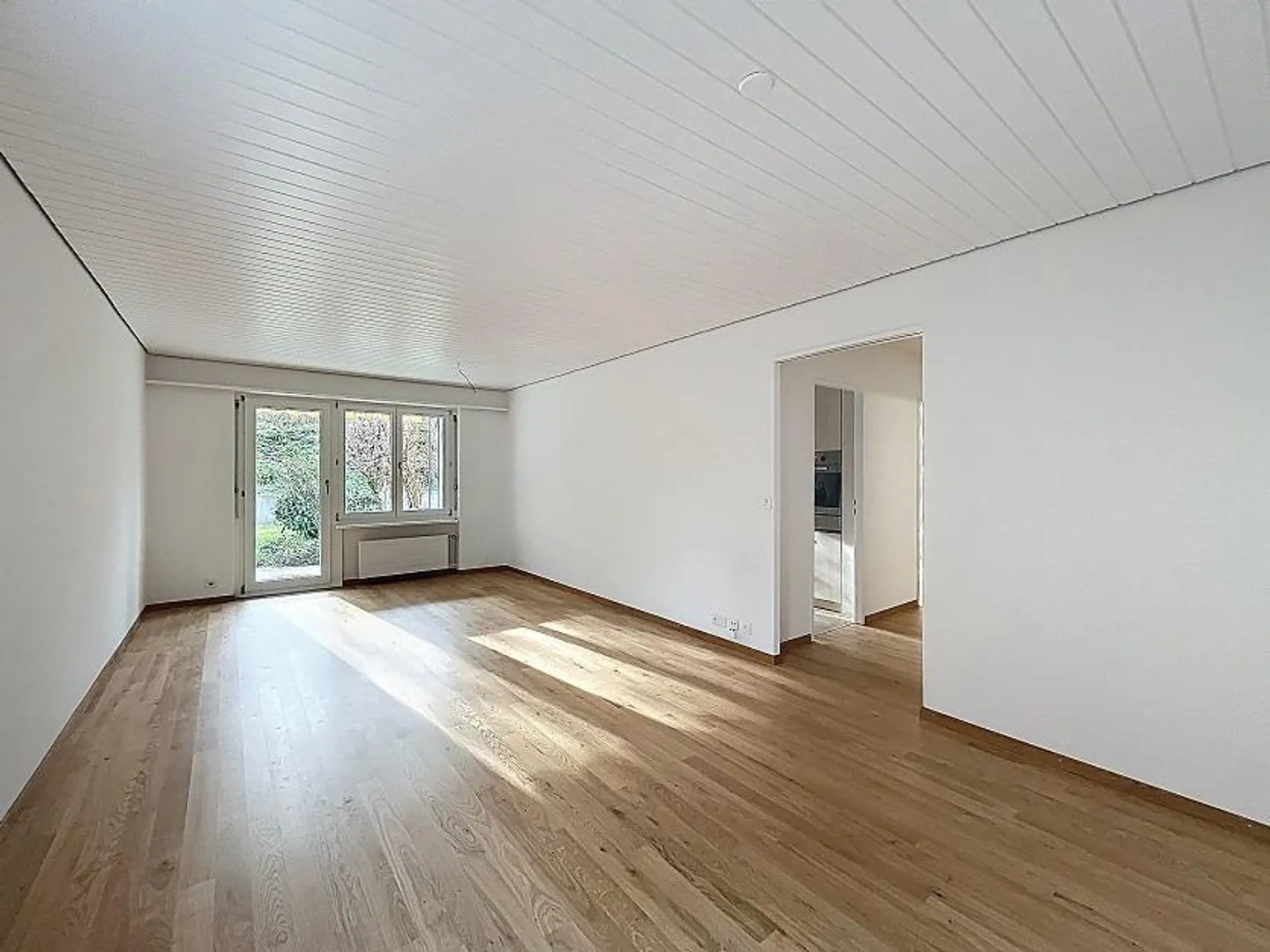 Appartamento giardino di 4 stanze appena ristrutturato a Forch-Zurigo - Foto 6 di 10