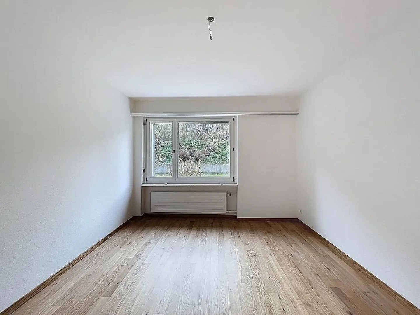 Appartamento giardino di 4 stanze appena ristrutturato a Forch-Zurigo - Foto 7 di 10