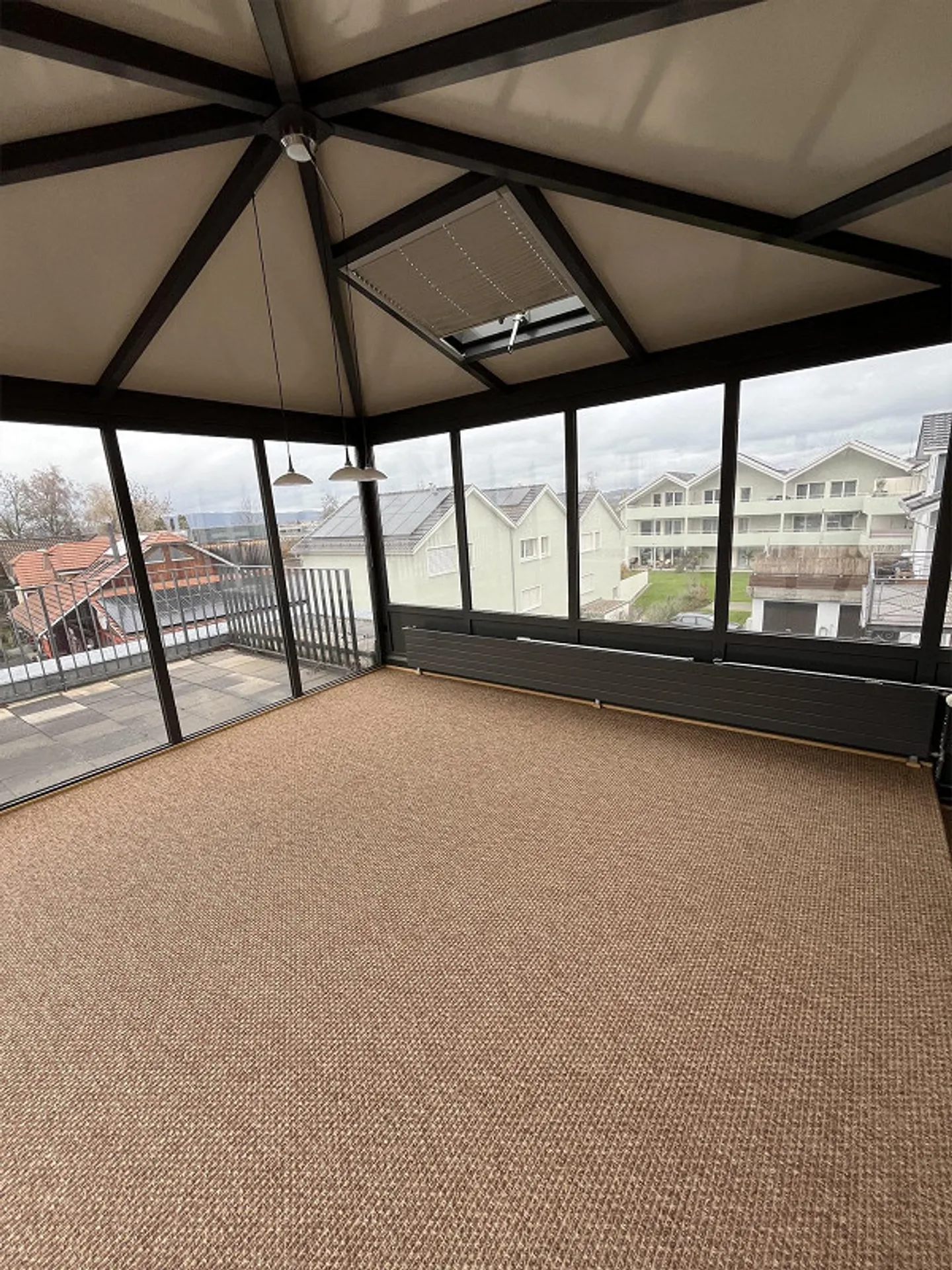 appartamento in stile Art Nouveau recentemente ristrutturato con terrazza - Foto 10 di 10