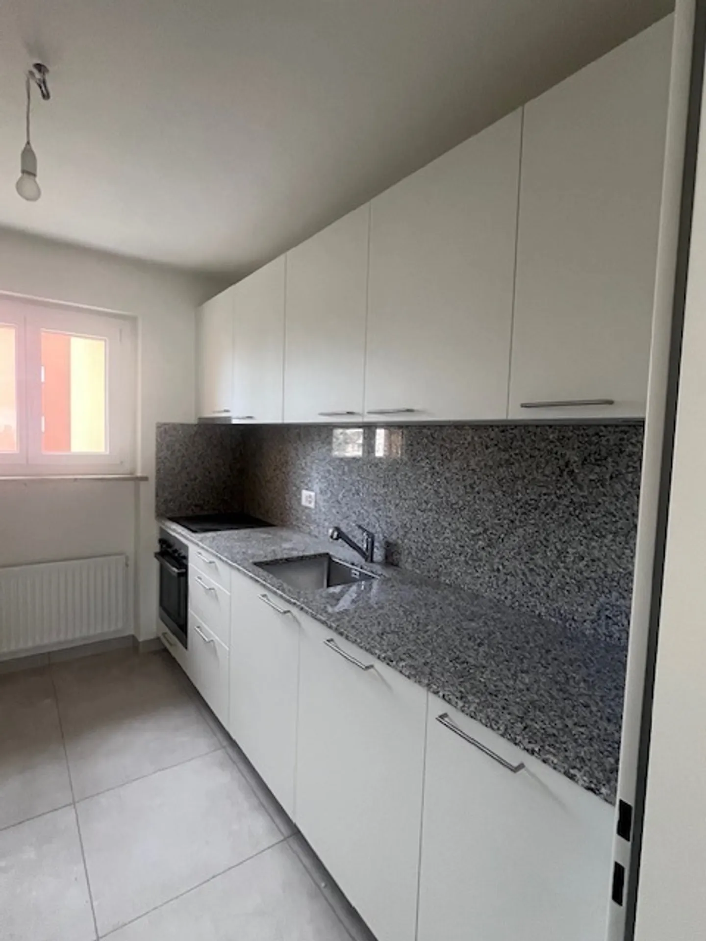 ASCONA, wir vermieten eine 4 1/2-Zimmer-Wohnung in zentraler Lage - Foto 8 von 9