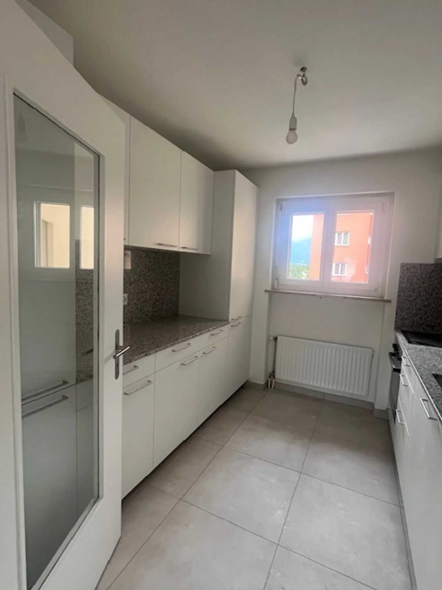 ASCONA, wir vermieten eine 4 1/2-Zimmer-Wohnung in zentraler Lage - Foto 9 von 9