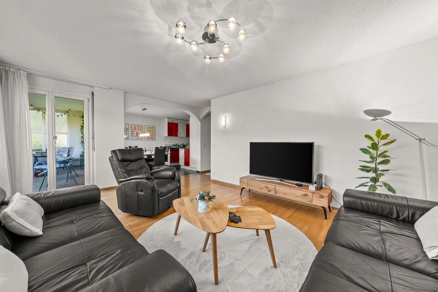 Bright 5.5-room apartment in a central location in Biberist! - Photo 3 of 19