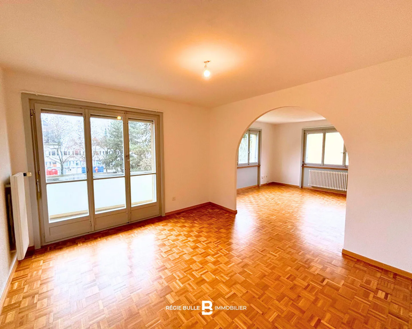 Apartment for rent - Photo 1 of 9