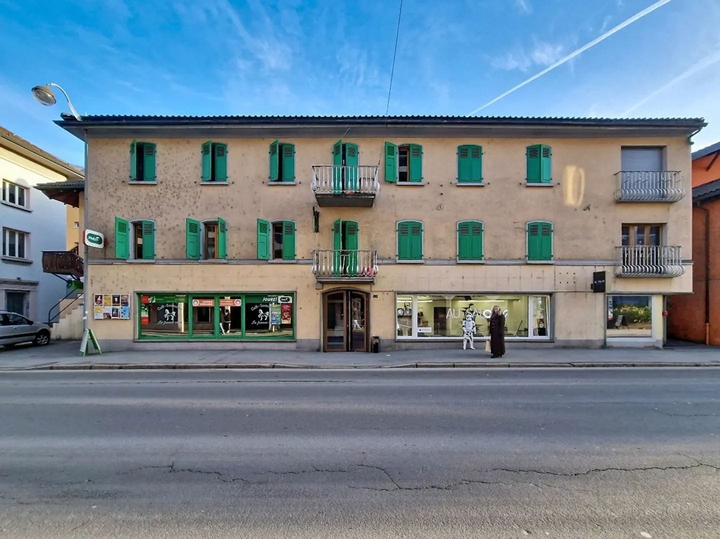 Mischgenutzte Immobilie in Saxon - Foto 2 von 19