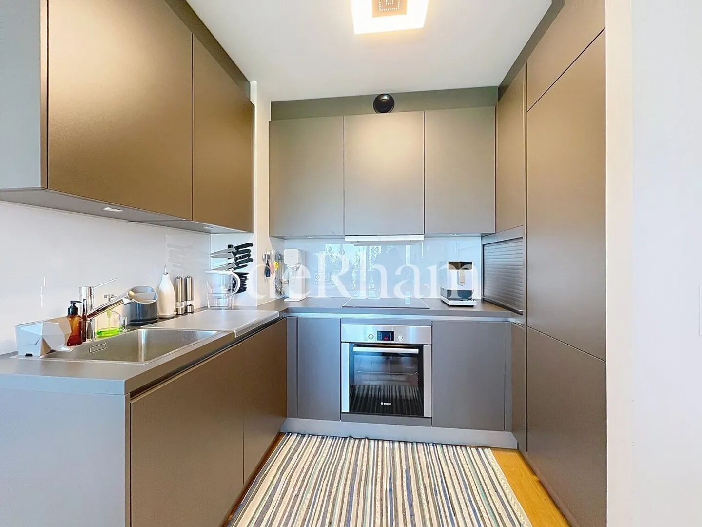 Appartement de 2.5 pièces meublé clé en main! - Photo 3 sur 13