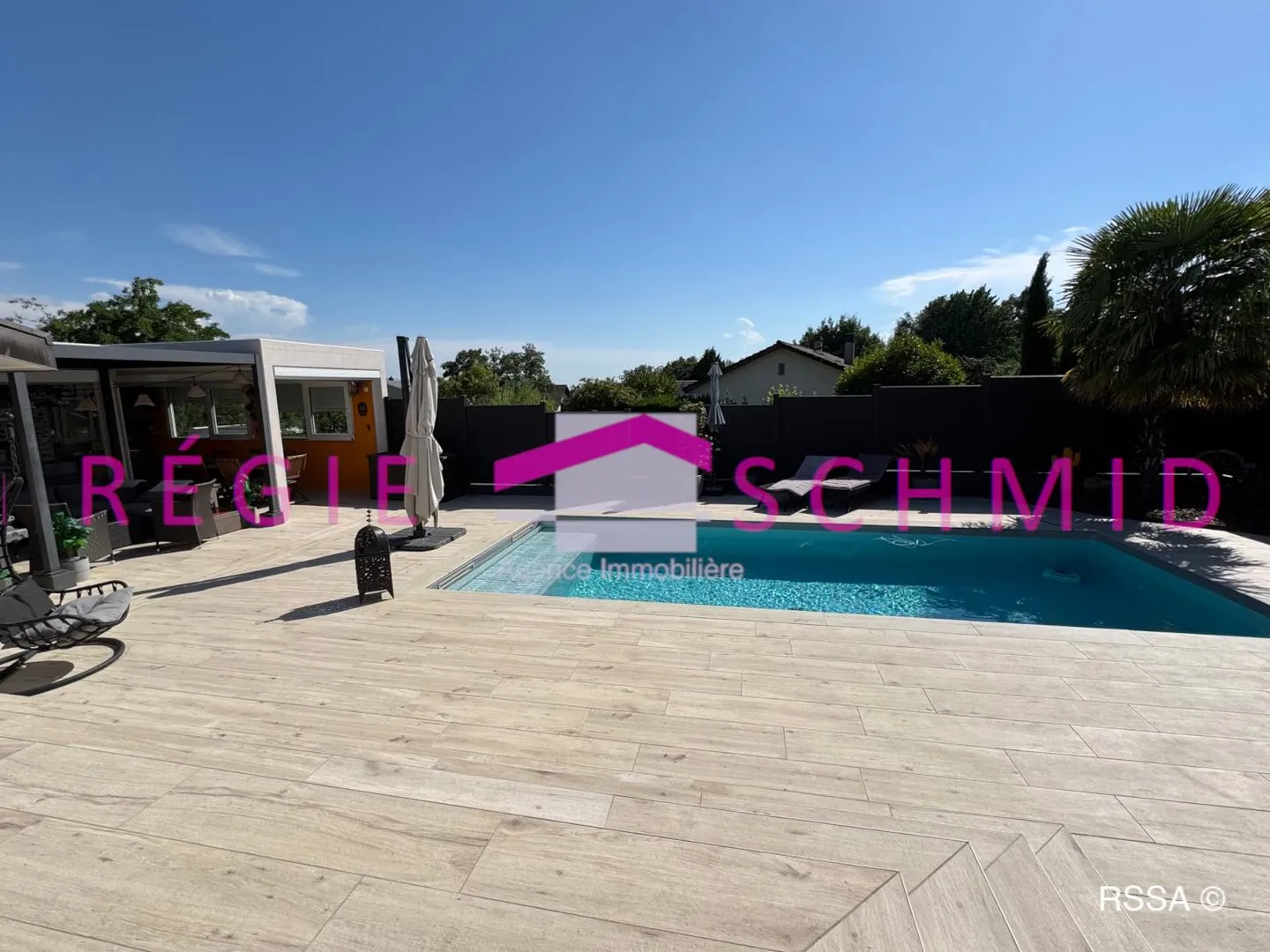 Villa for sale - Photo 1 of 13