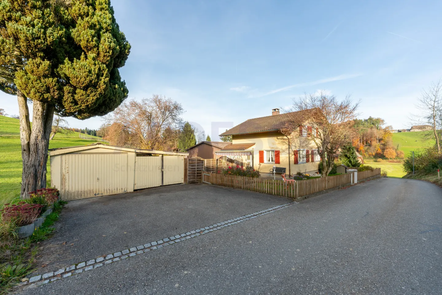 Charming Home with Garden - Photo 11 of 11