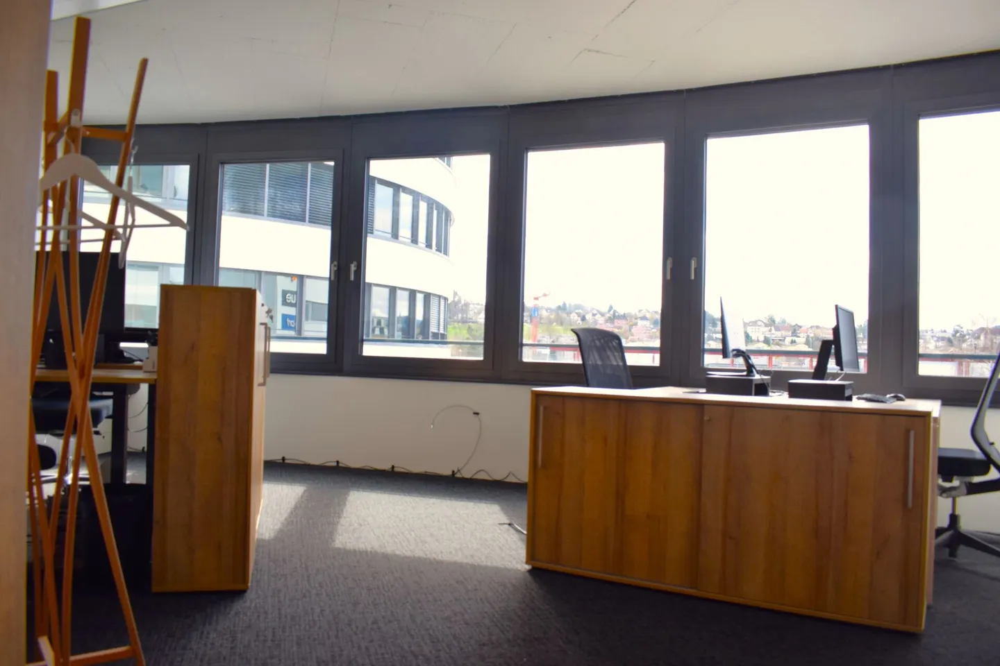 Uffici completamente attrezzati con elevato standard di finitura - Foto 2 di 8