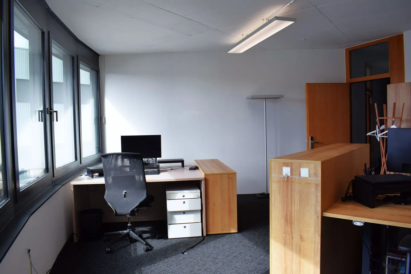 Uffici completamente attrezzati con elevato standard di finitura - Foto 3 di 8