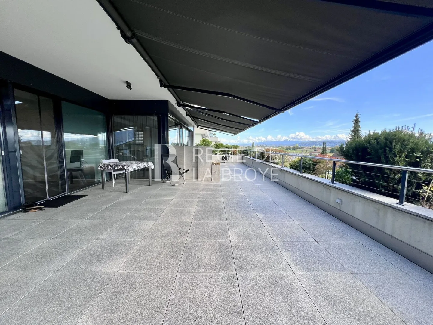 Appartamento di lusso 165 m² a Gampelen - Foto 1 di 16