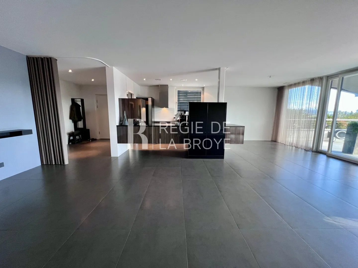 Appartamento di lusso 165 m² a Gampelen - Foto 4 di 16