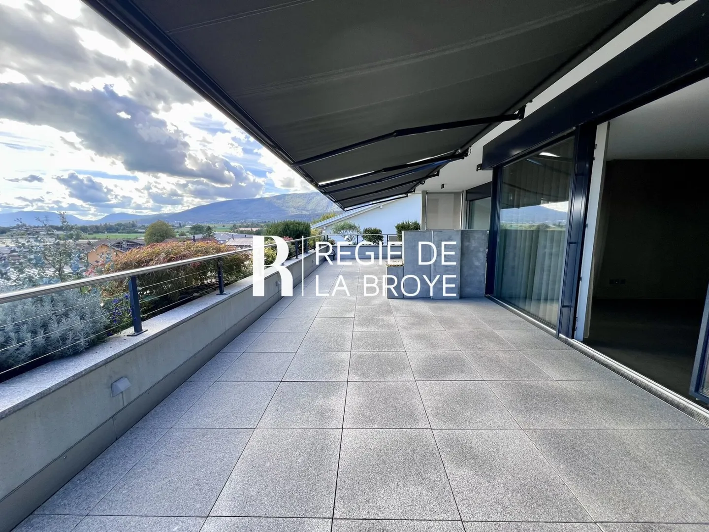 Appartamento di lusso 165 m² a Gampelen - Foto 7 di 16