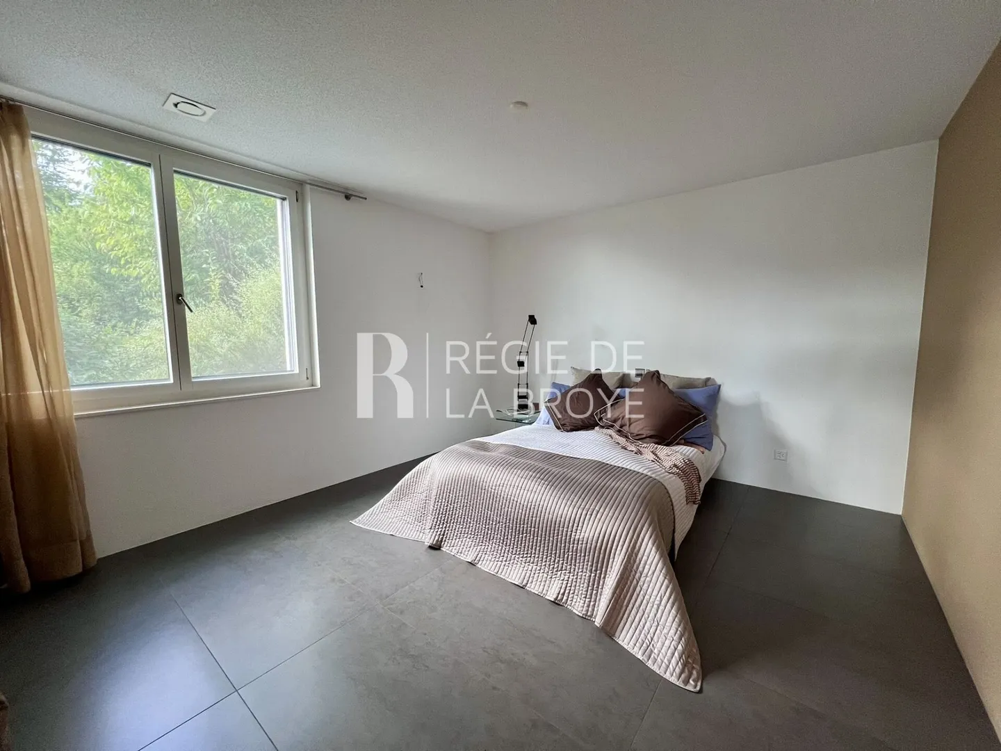 Appartamento di lusso 165 m² a Gampelen - Foto 10 di 16