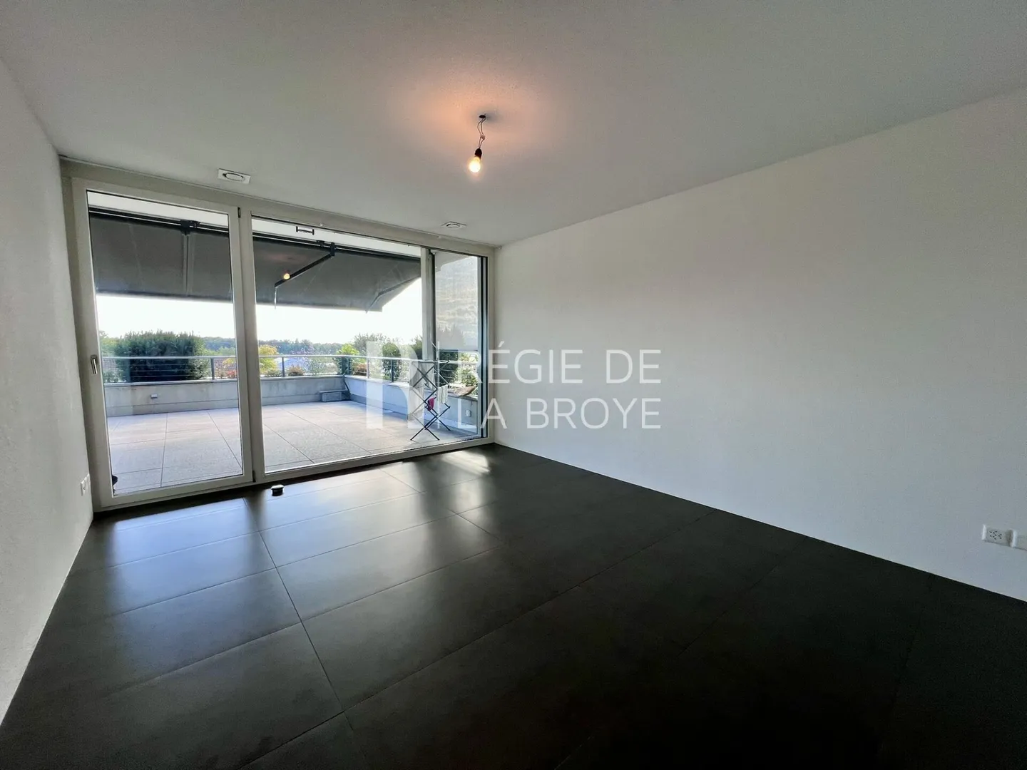 Appartamento di lusso 165 m² a Gampelen - Foto 14 di 16