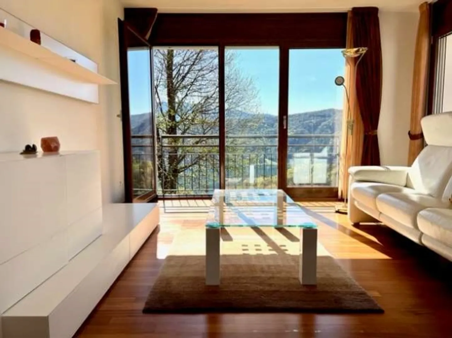 Elegante 3,5 Zimmer-Wohnung mit Seeblick - Foto 3 von 20