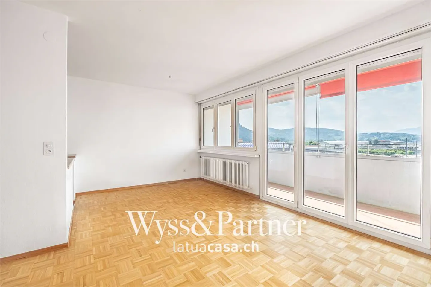 Chiasso - spacious 3.5 room apartment for rent - Photo 4 of 10