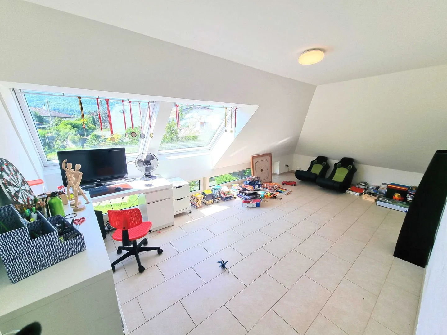 Villa architettonica moderna con piscina! - Foto 8 di 30